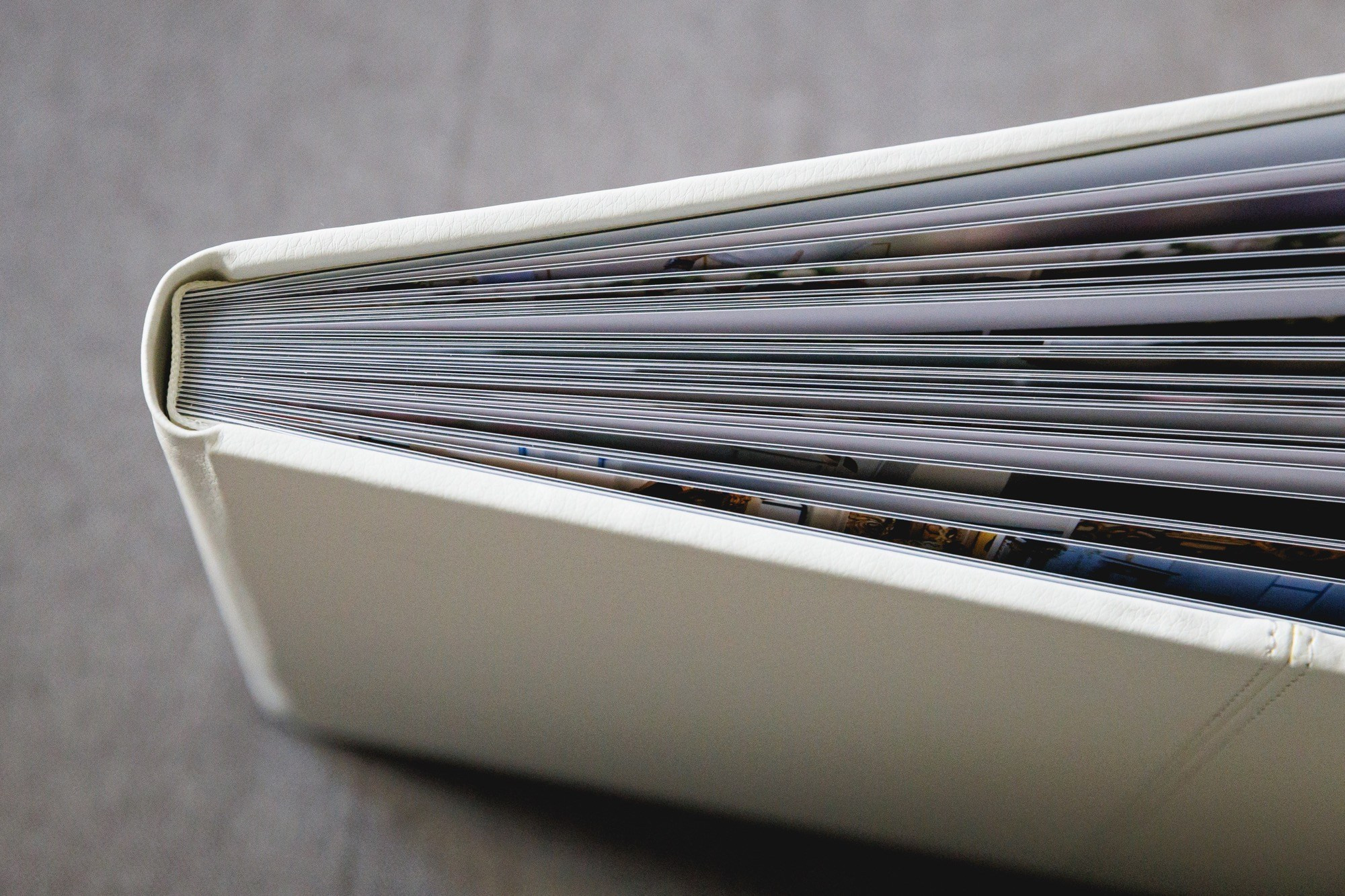 Luksuzni kožni wedding photo book sa čvrstim stranicama, vrhunska izrada albuma za venčanje.