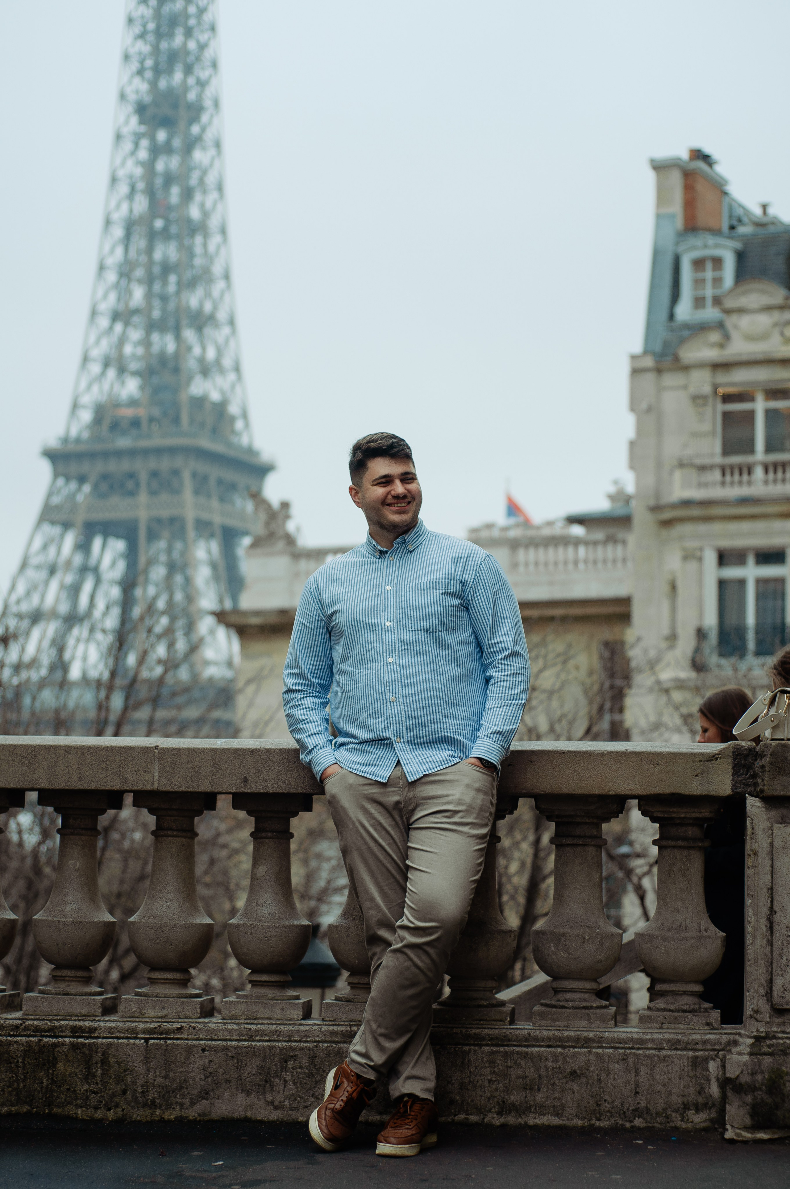 Помолвочная фотосессия у Эйфелевой башни. Фотограф в Париже Полина Осипова