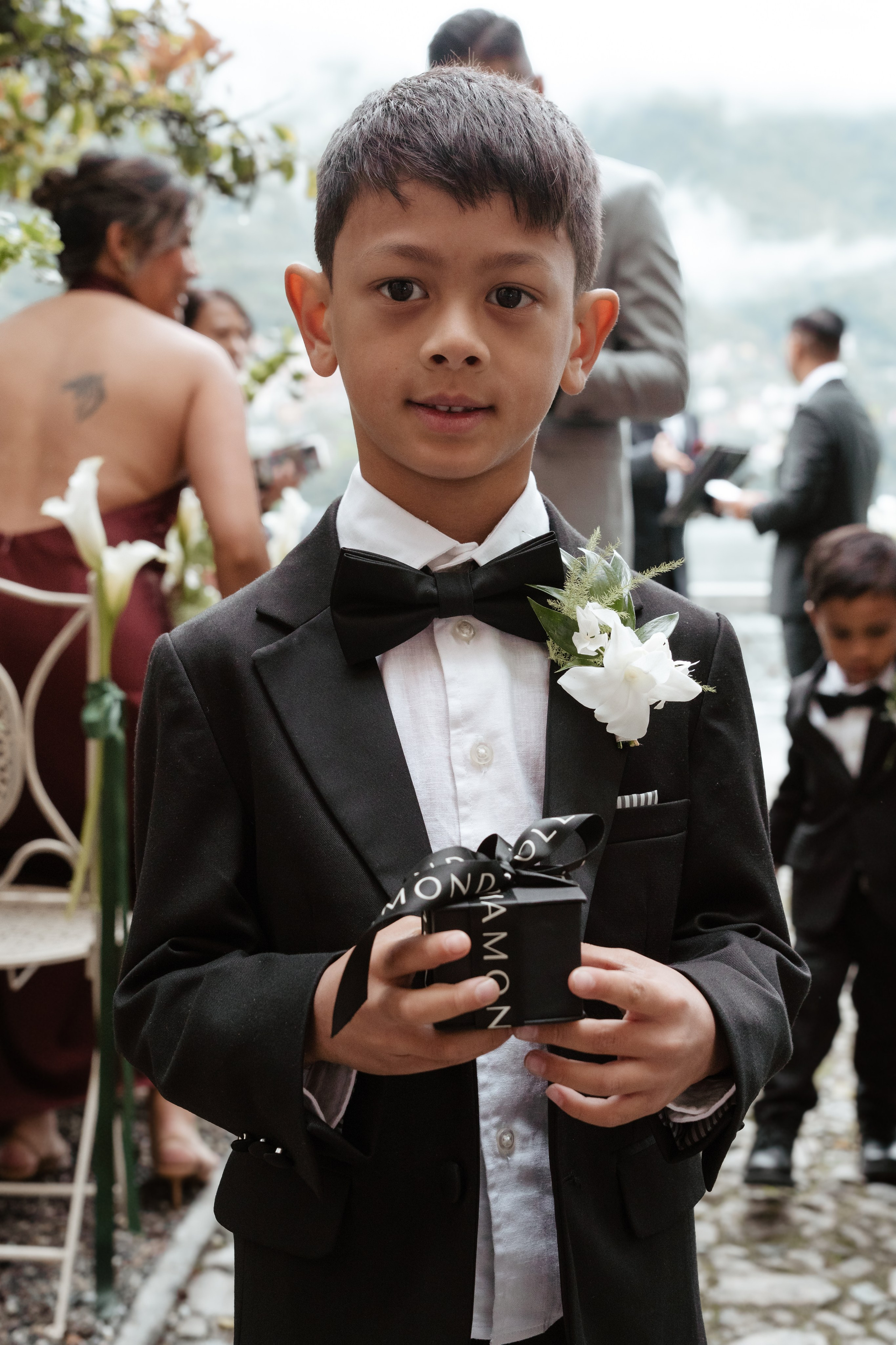 BEATRICE AND RAFAELE_LAKE COMO_Villa Regina Teodolinda. PHOTOGRAPHER IN ITALY