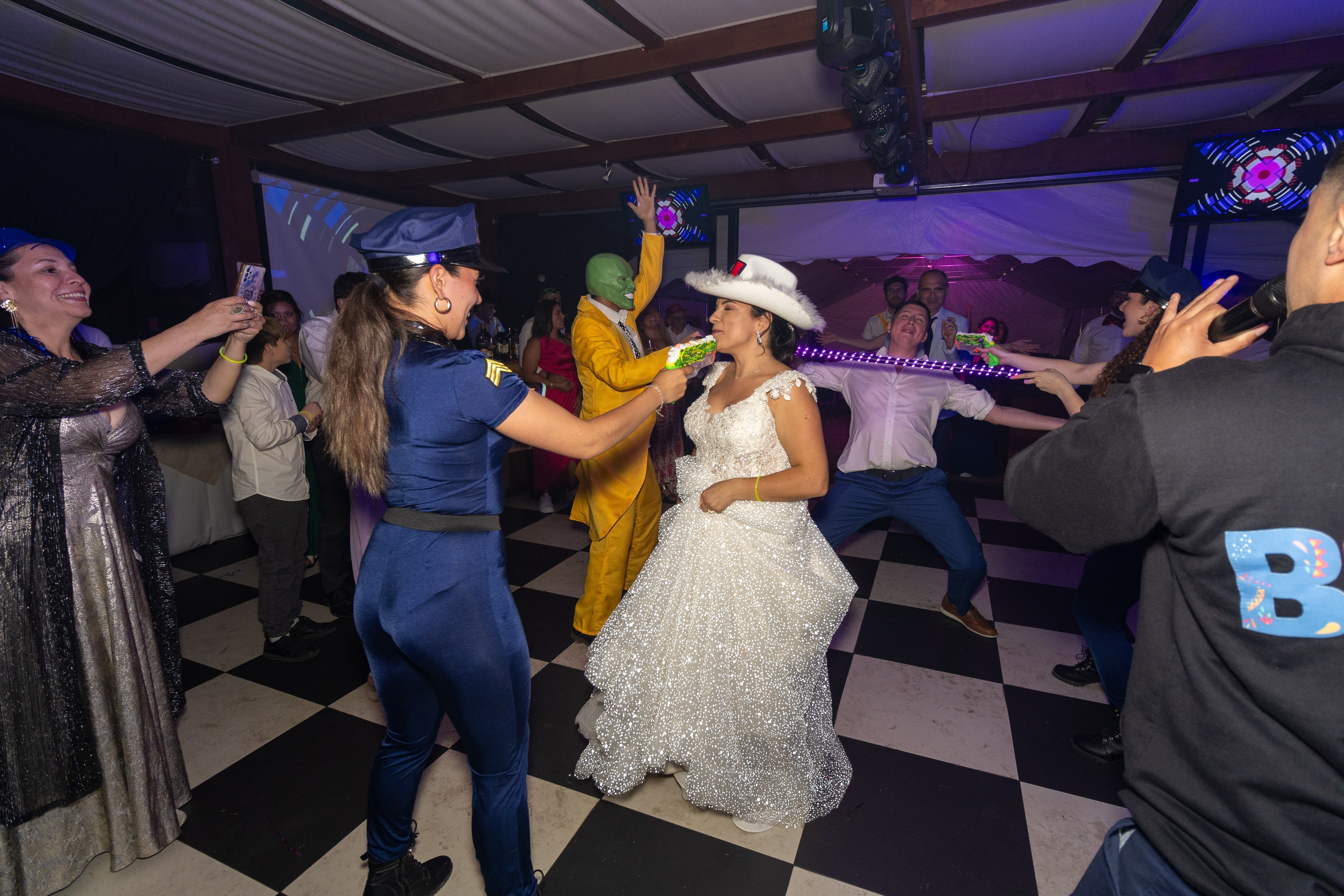 Katherin y Daniel. Dinka & Emilio - El arte de preservar lo que no se repite