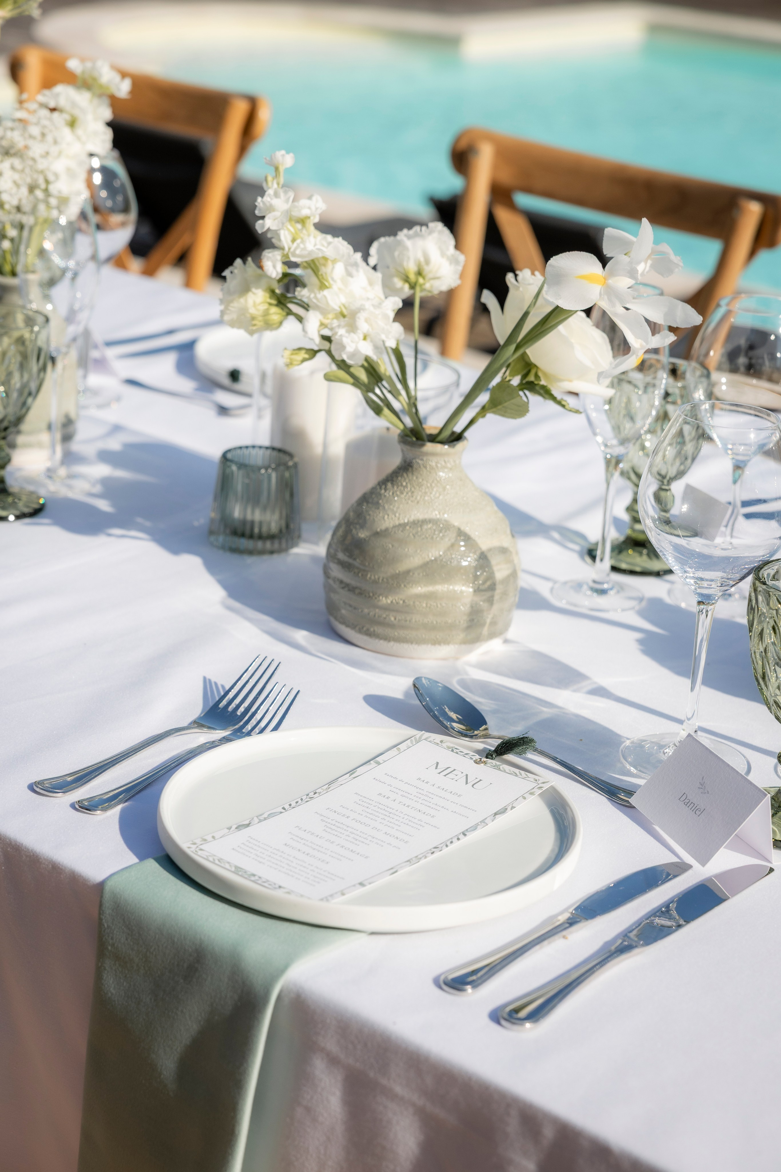 Modern Château Wedding in Occitanie — Domaine de Merlac. Eugénie Smirnova — Wedding & Elopement Photographer in Southwest France