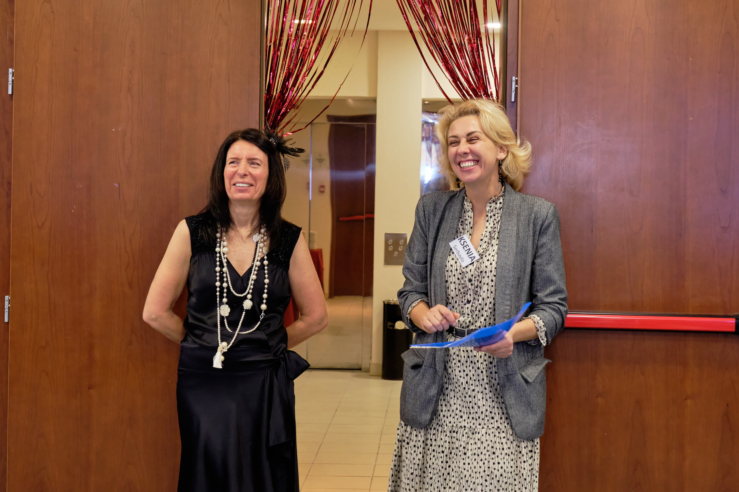 Фоторепортаж з благодійного Новорічного балу у Чорногорії. Портретний фотограф Альона Новгородцева