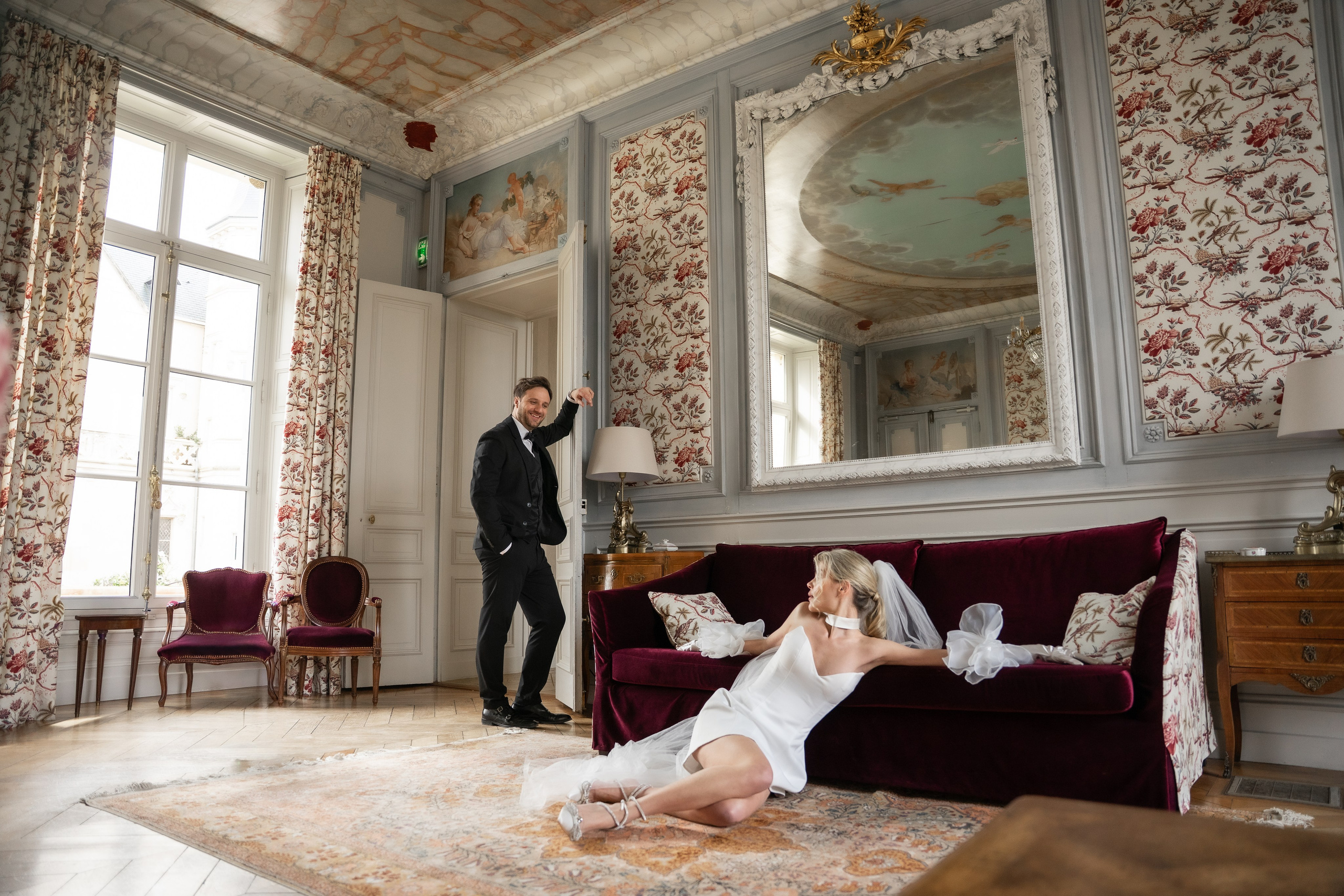 Chateau elopement inspiration. Wedding photographer in Paris Oksana Shum