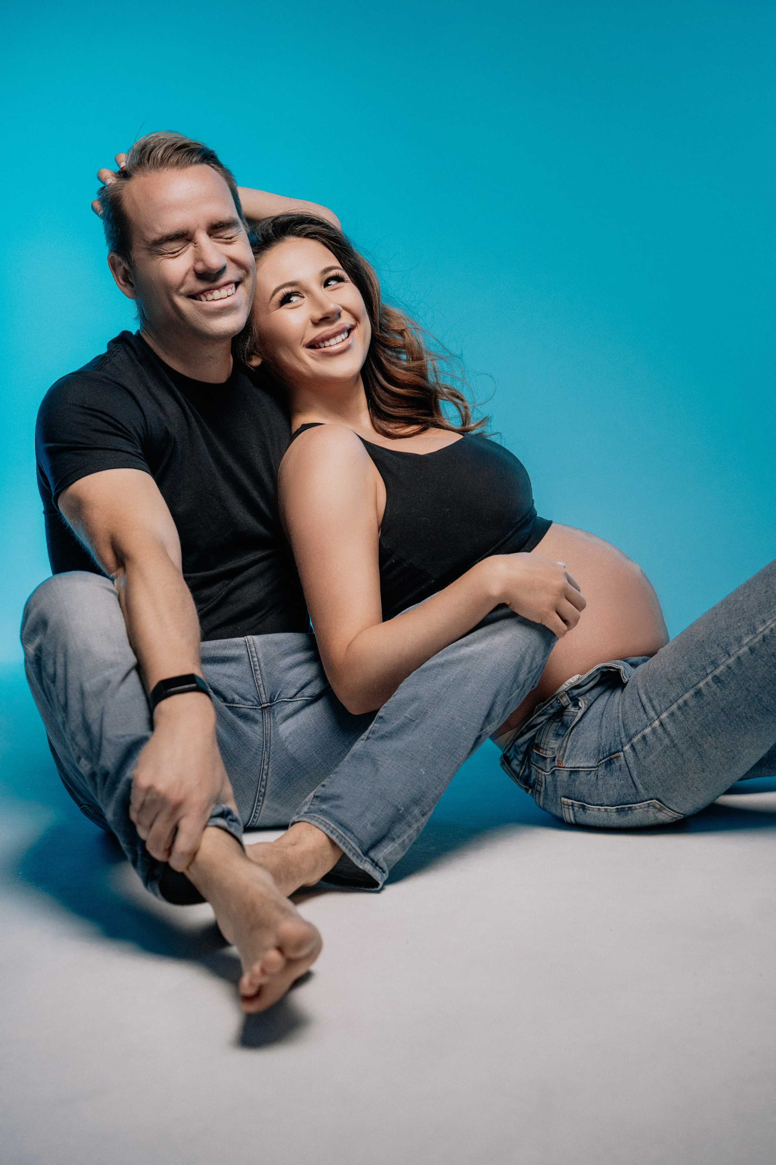 Diana and Ewan. Maternity in studio. Wedding and family photographer and videographer PA, NJ, NY, DE, MD