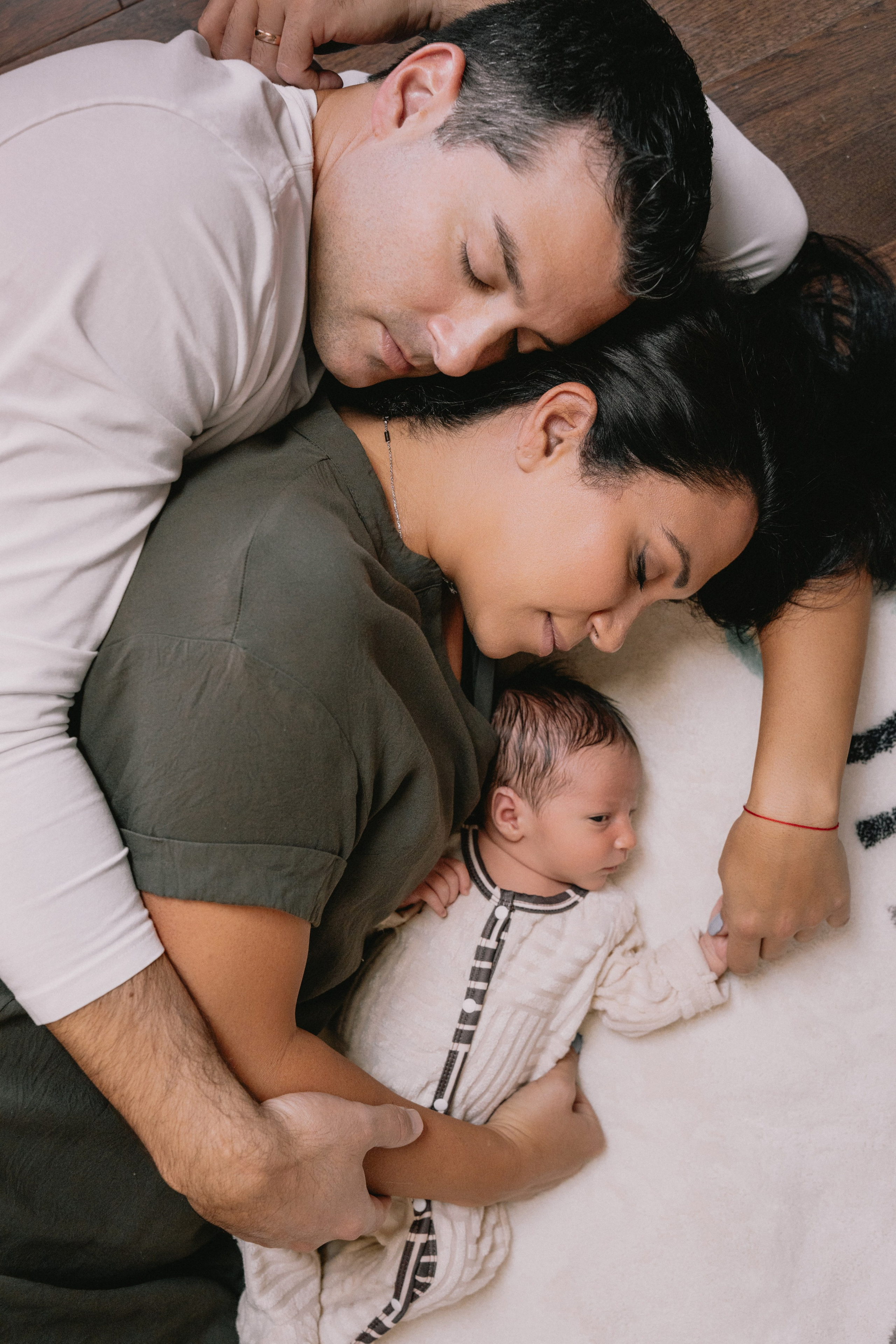 Newborn & Dad Photography – Capturing Precious Father-Baby Bonding. Alisa Tant — Family and newborn photographer Bucks County, Montgomery county, Philadelphia, NJ