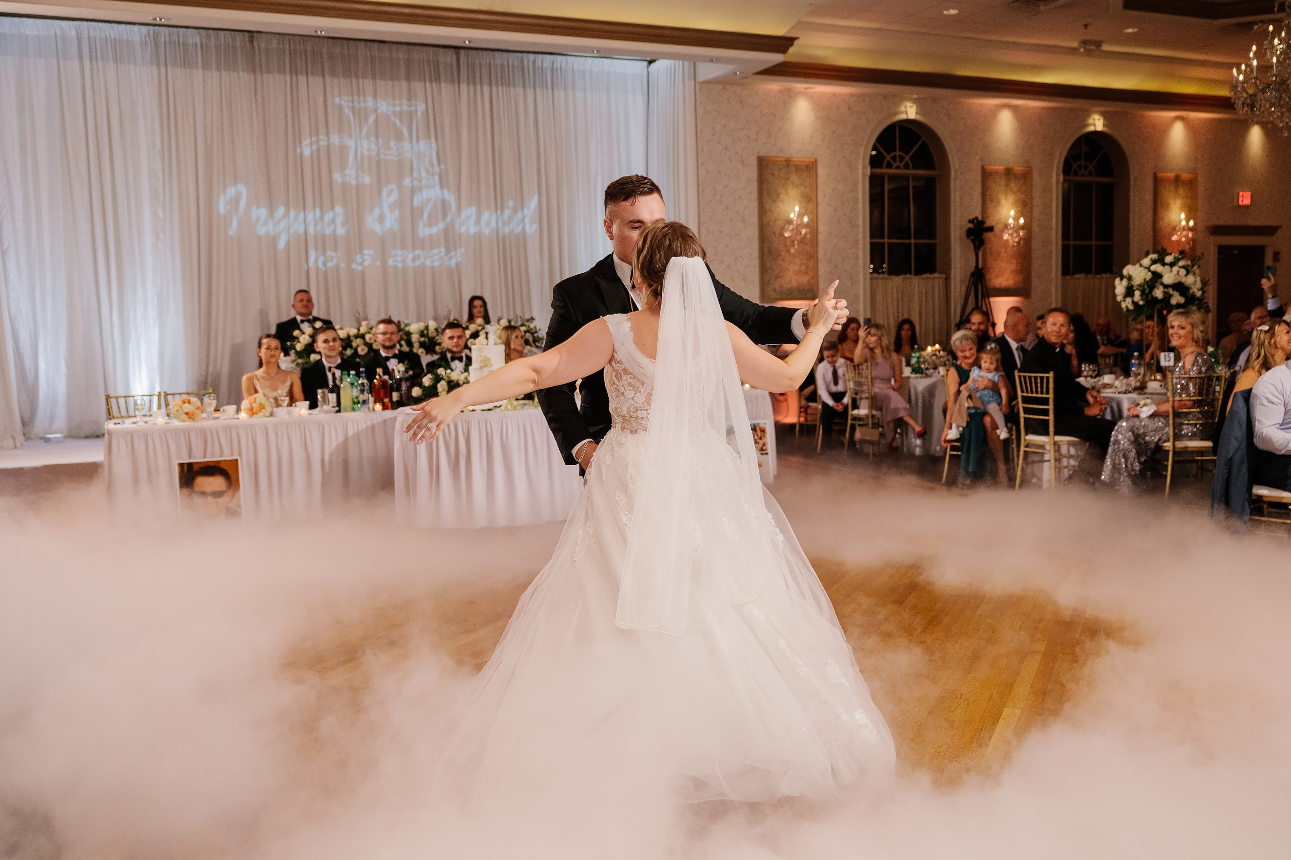 05.10.2024 Wedding. Wedding family event photographer in Chicago Nick Yushevich