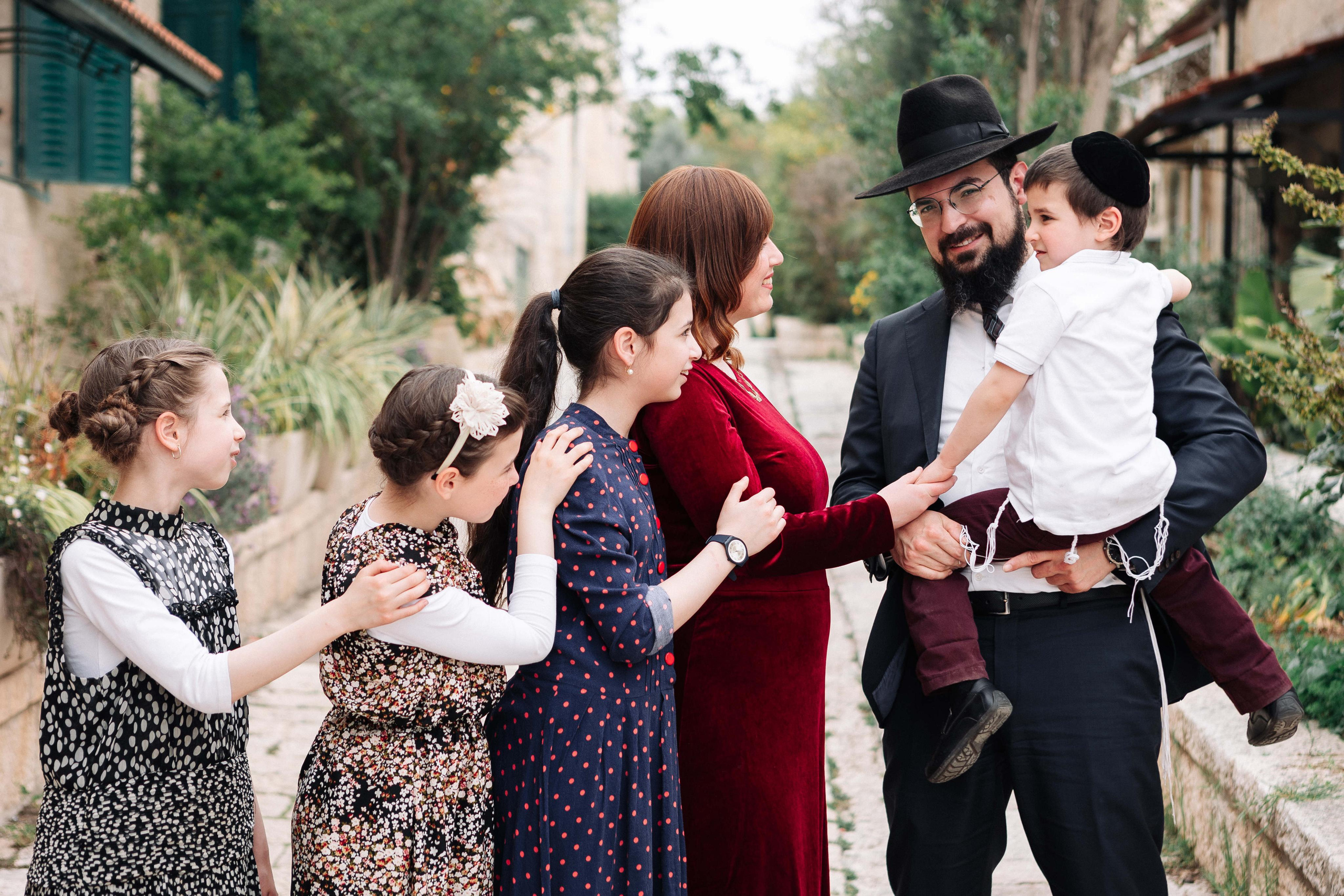 BAT MITZVAH IN YAMIN MOSHE. PHOTOGRAPHER IN ISRAEL