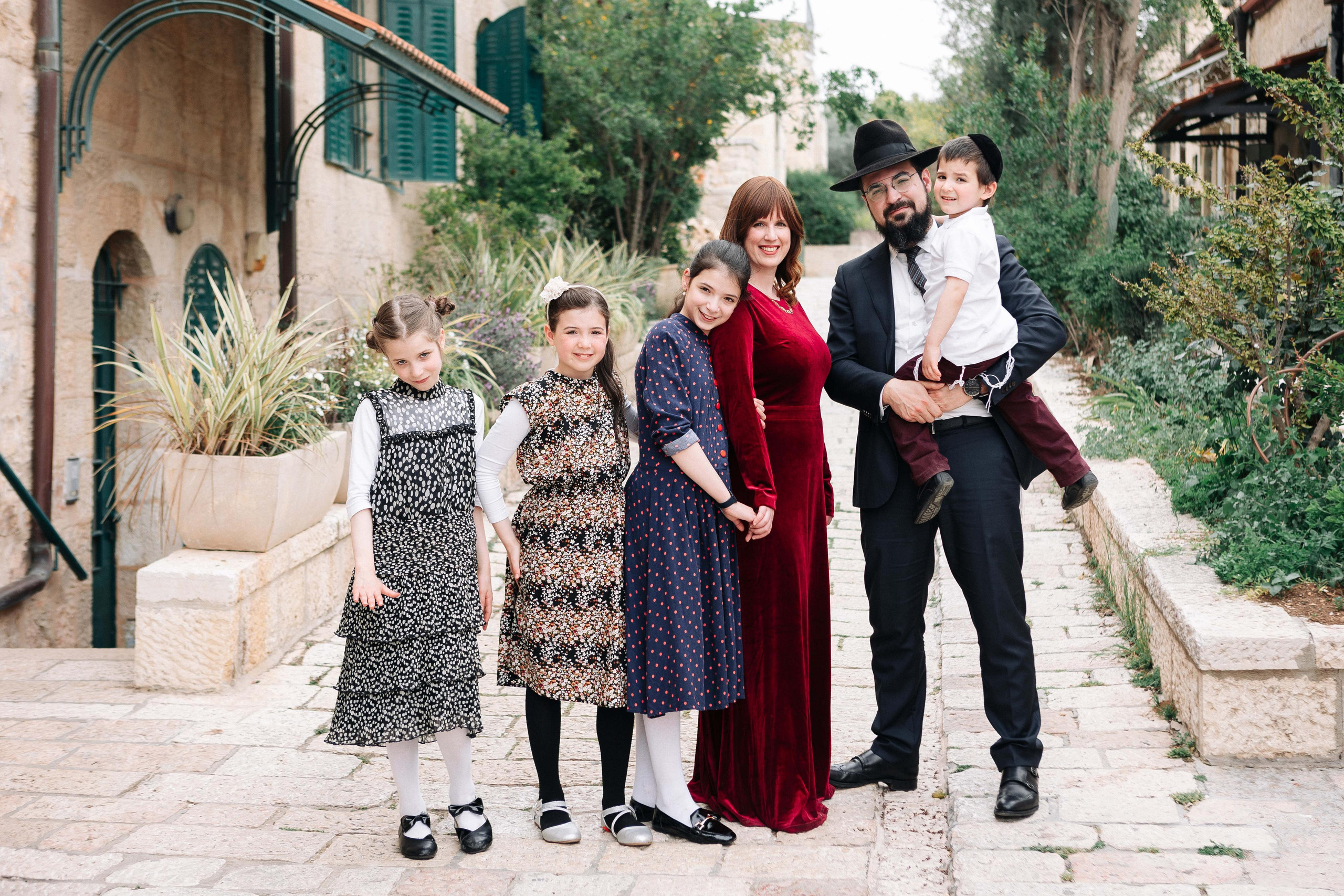 BAT MITZVAH IN YAMIN MOSHE. PHOTOGRAPHER IN ISRAEL
