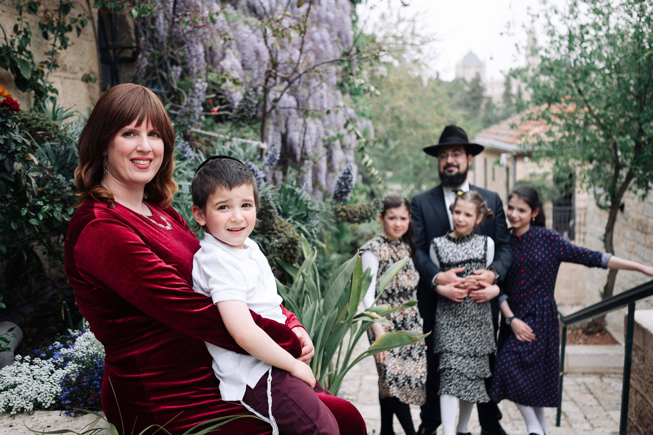 BAT MITZVAH IN YAMIN MOSHE. PHOTOGRAPHER IN ISRAEL