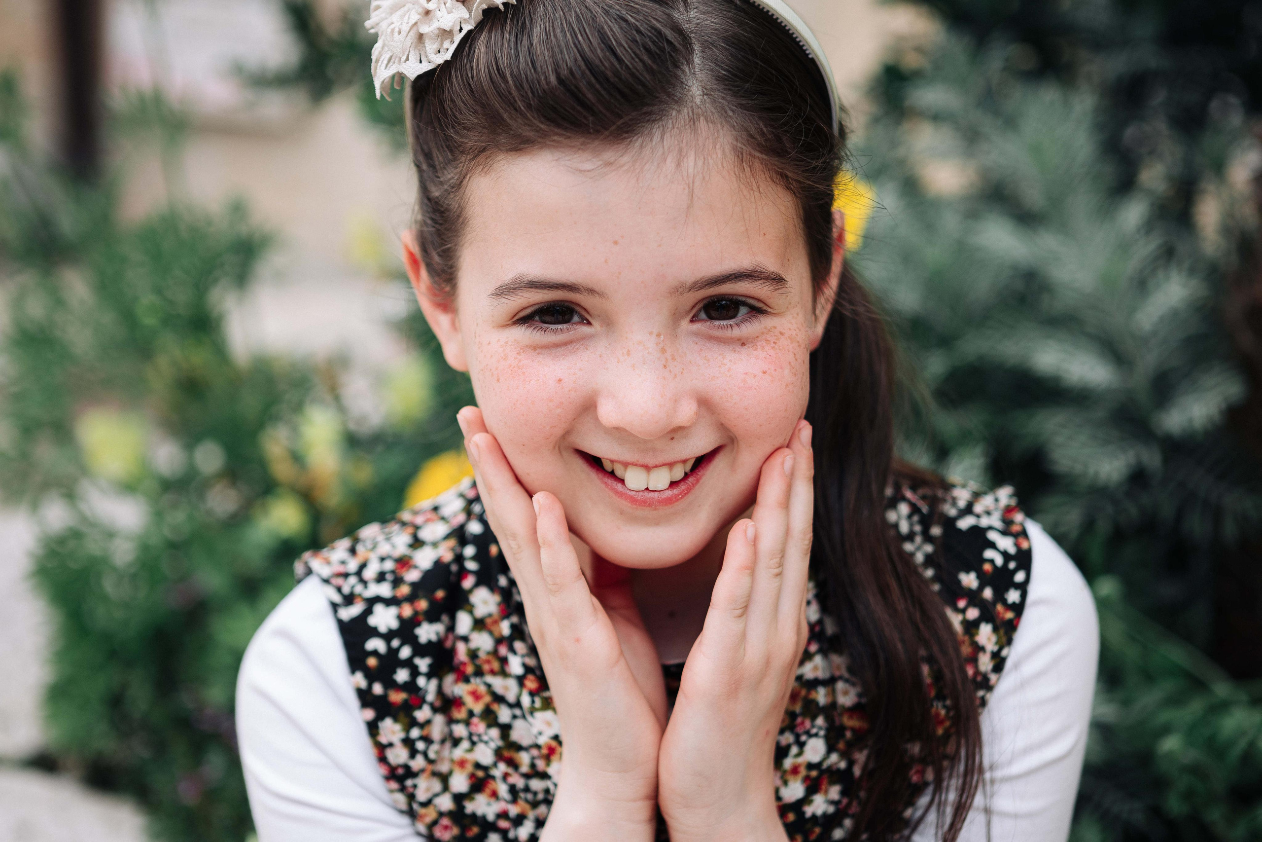 BAT MITZVAH IN YAMIN MOSHE. PHOTOGRAPHER IN ISRAEL