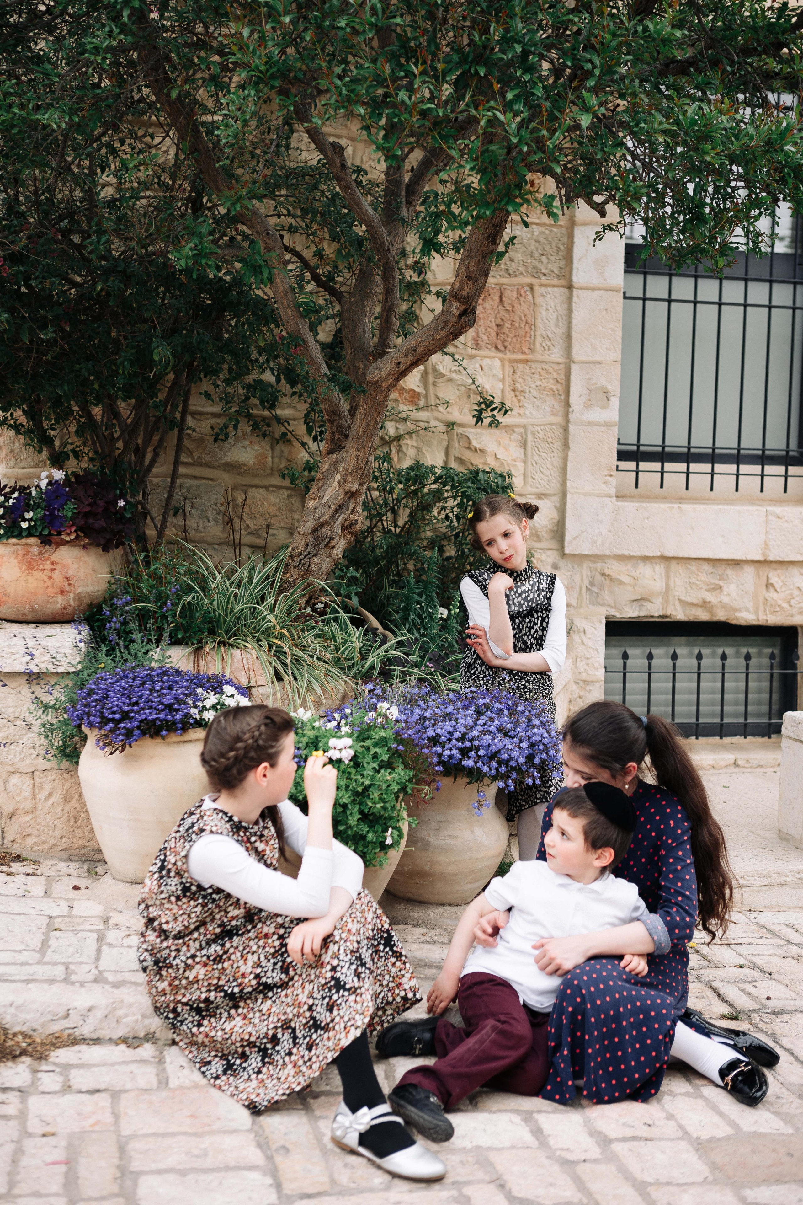BAT MITZVAH IN YAMIN MOSHE. PHOTOGRAPHER IN ISRAEL