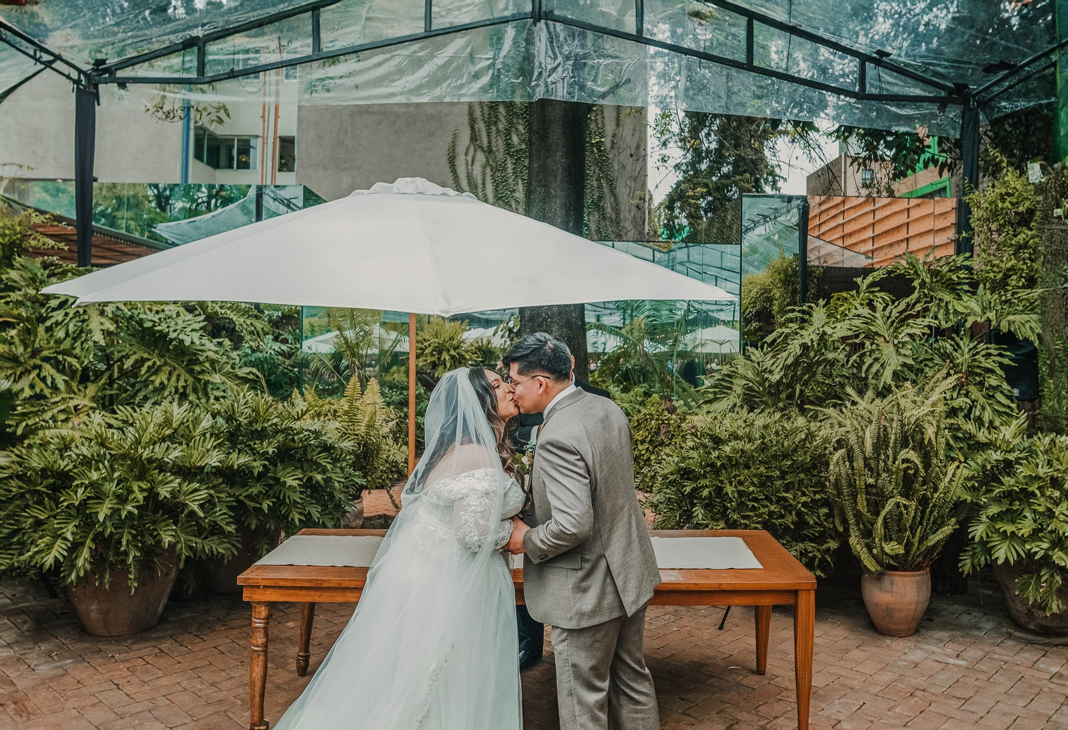 Arely & Eddie. Wedding and family photographer in Mexico City