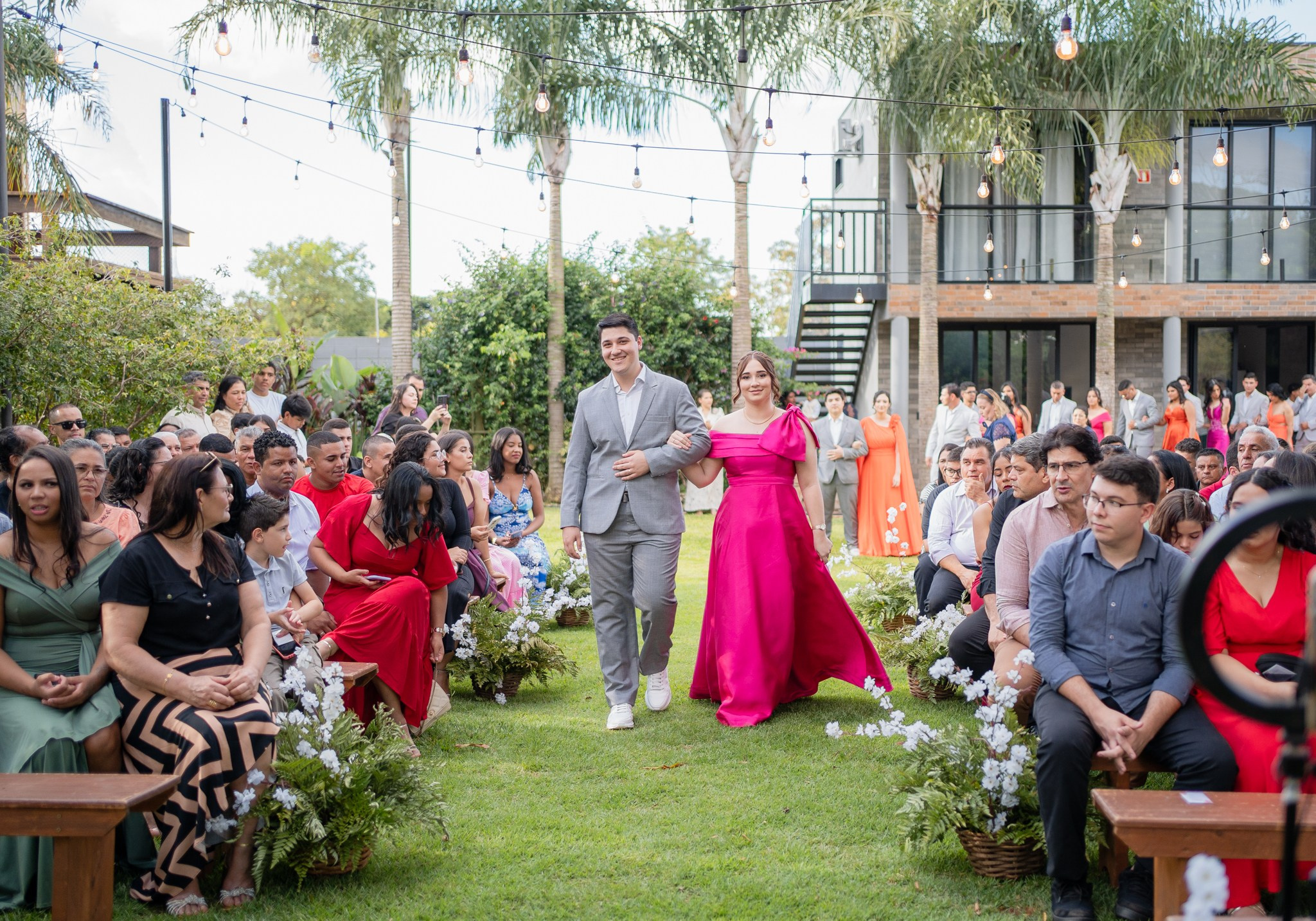 Larissa & Vinicius — Espaço Faveral / Aararaquara. Robson Colaço