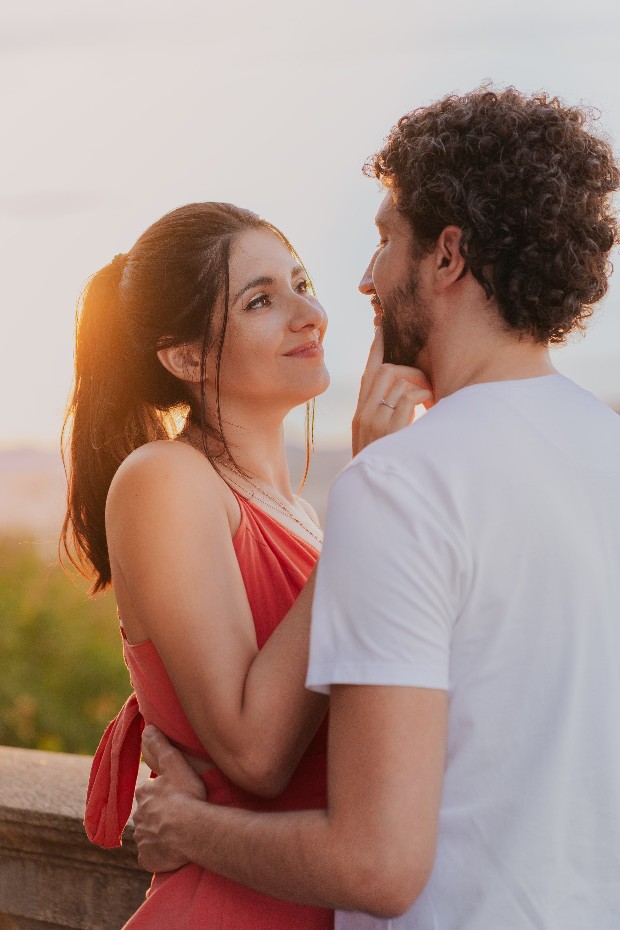 Love Story Montjuic. DiaFoto — Wow Photographer in Barcelona | Premium Barcelona Photoshoot Experience
