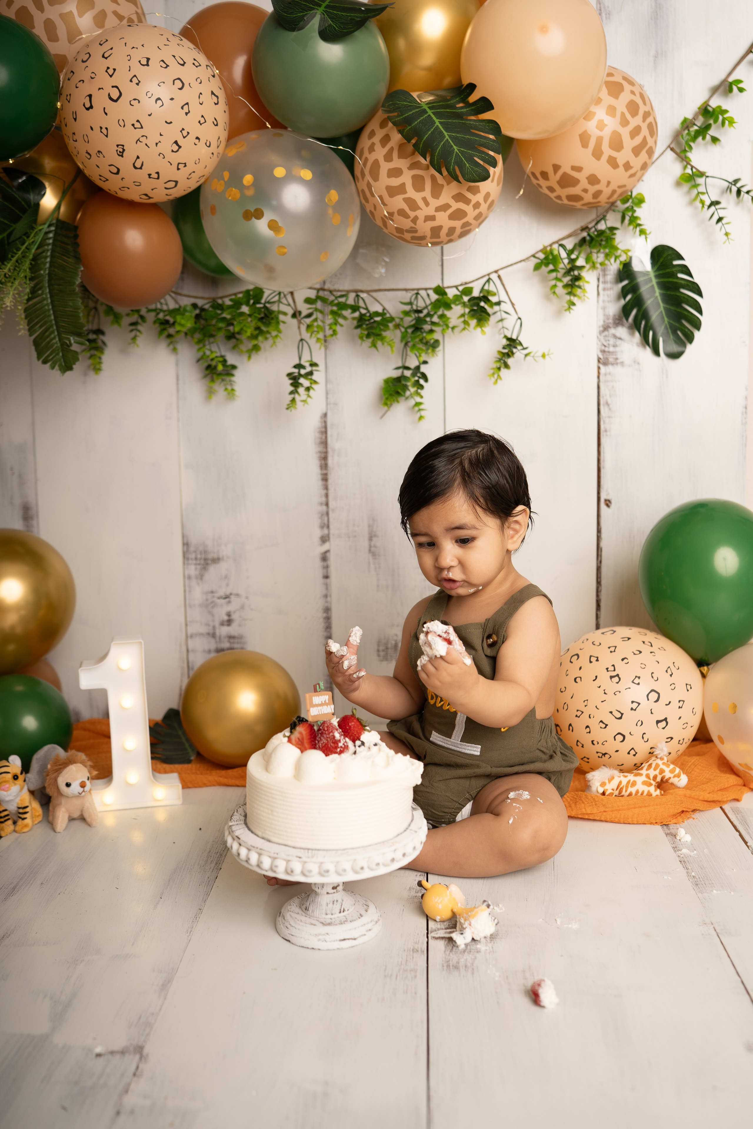 Cake Smash. Maternity, family and newborn photography in San Francisco Bay Area