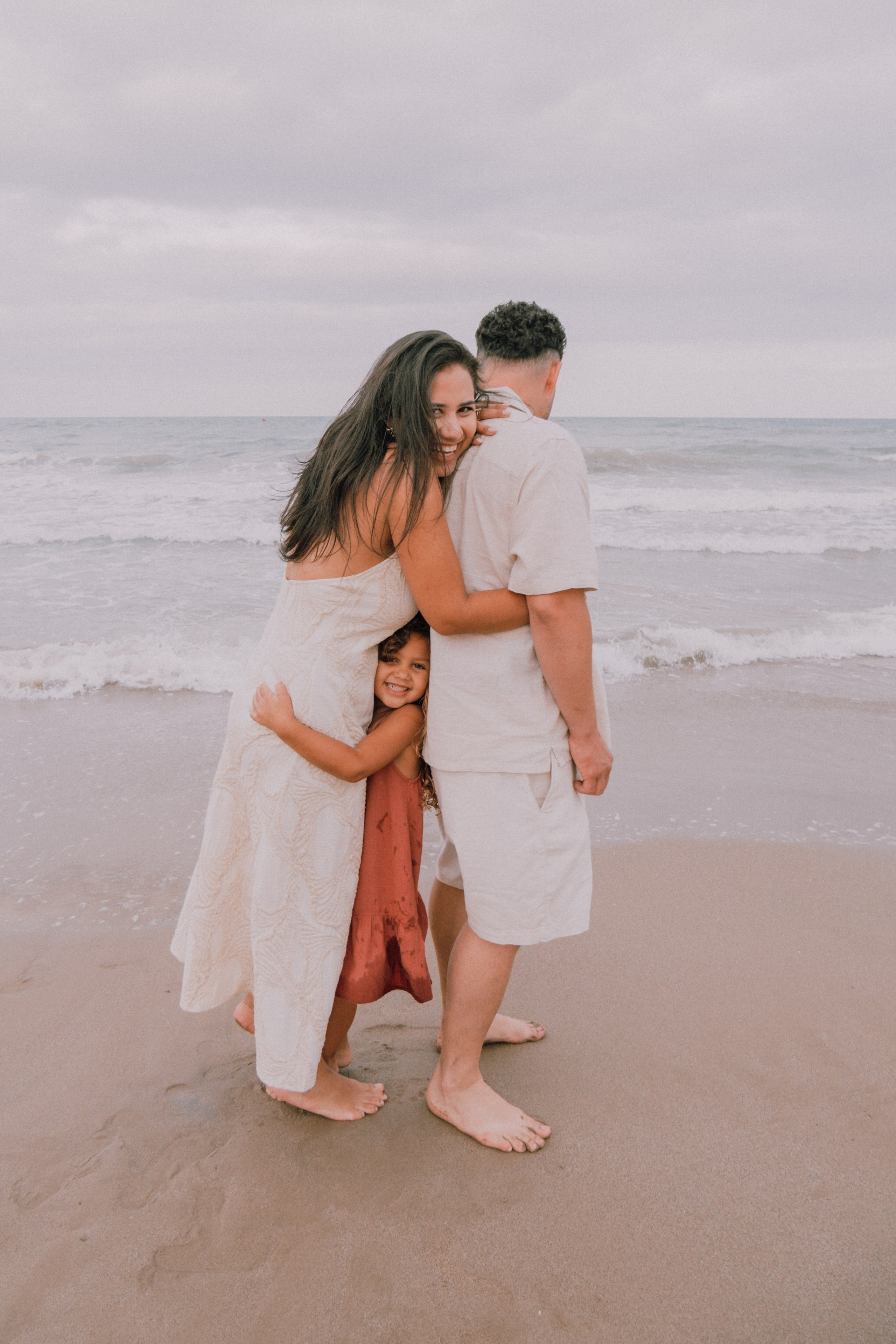 Семейная фотосессия на пляже. Профессиональная фотосъемка в Калафелле — Елена Медведева