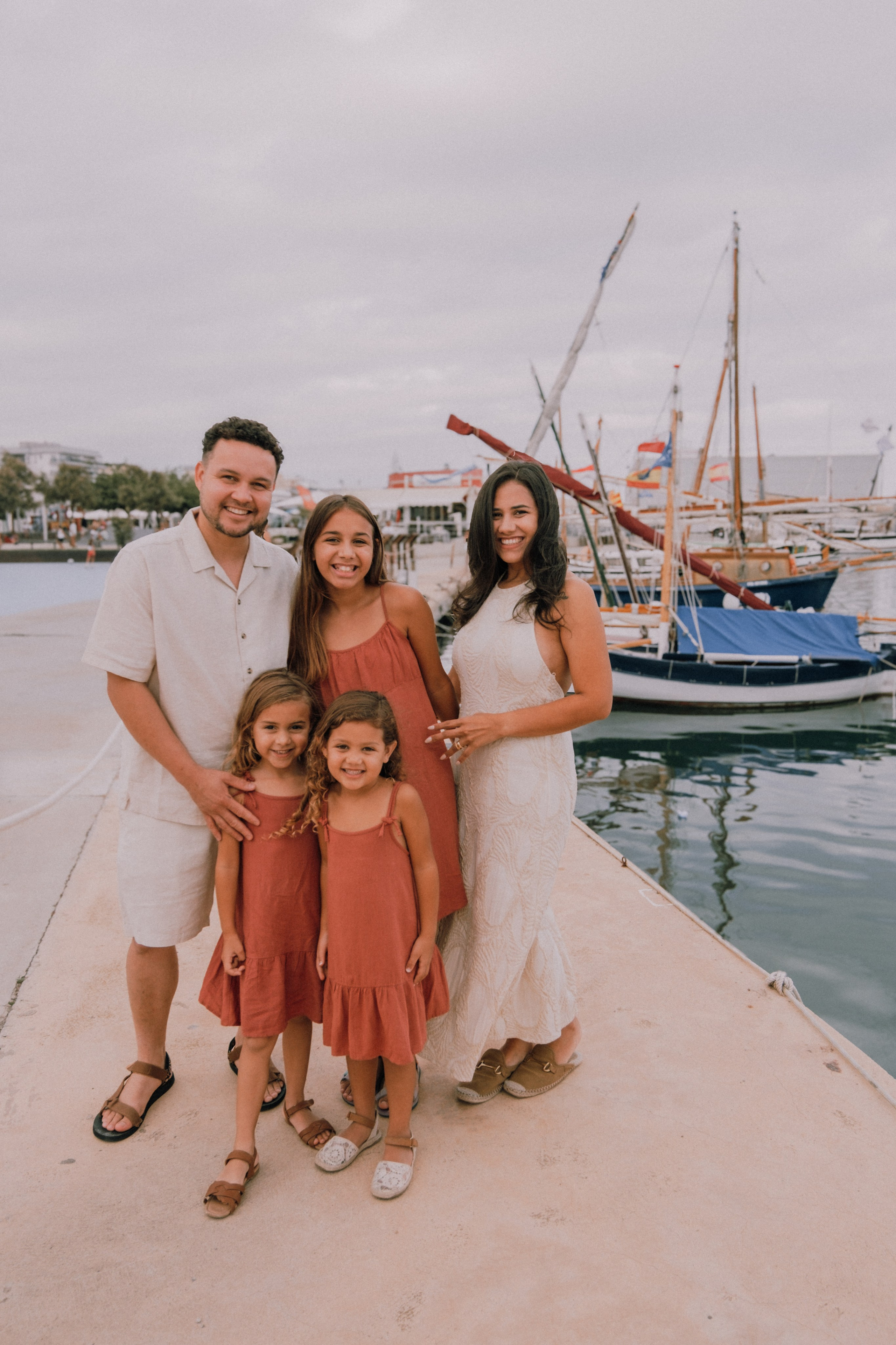 Семейная фотосессия на пляже. Профессиональная фотосъемка в Калафелле — Елена Медведева