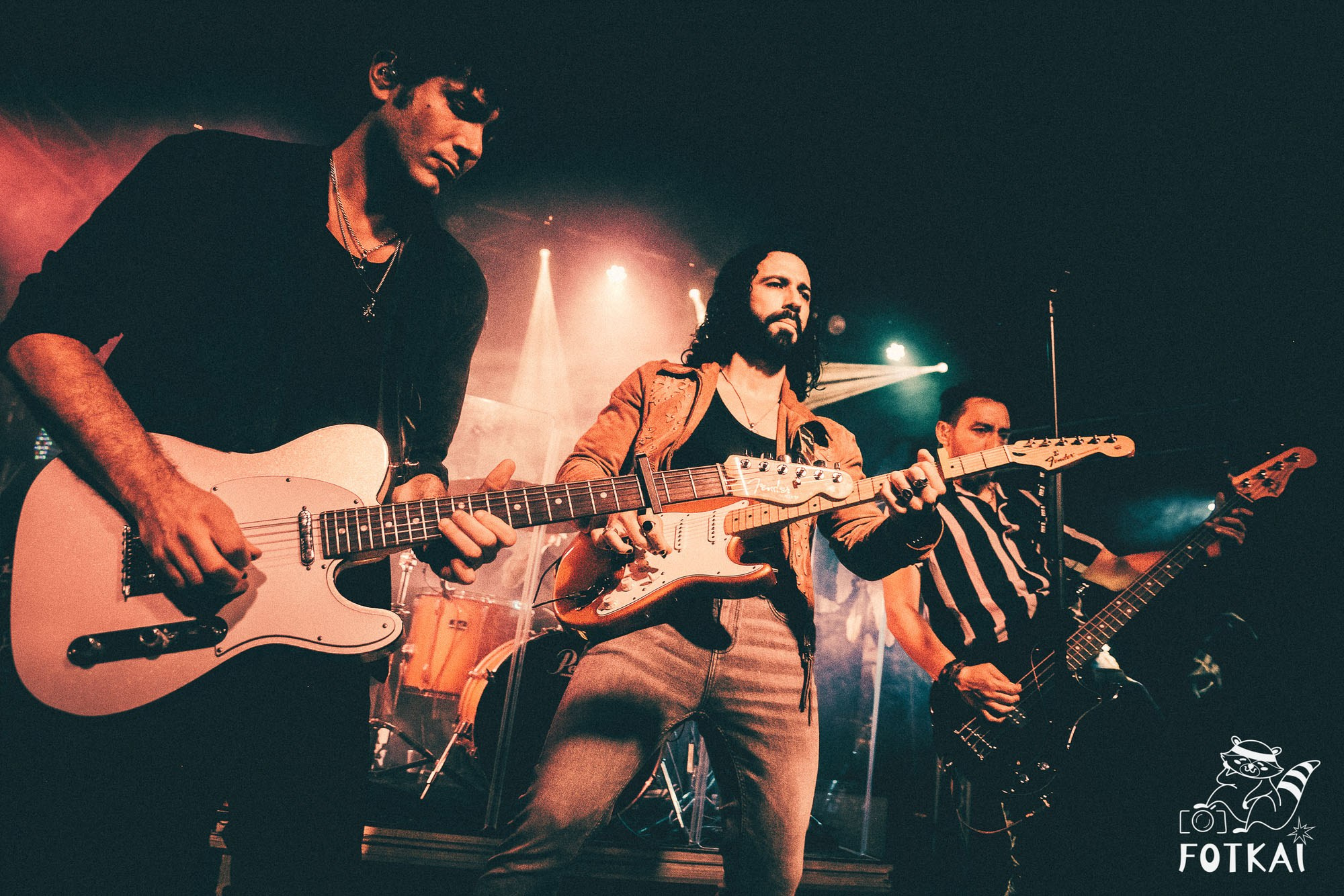 DENISDENIS — reportaje fotográfico del concierto en la Sala Marearock (Alicante) | FOTKAI