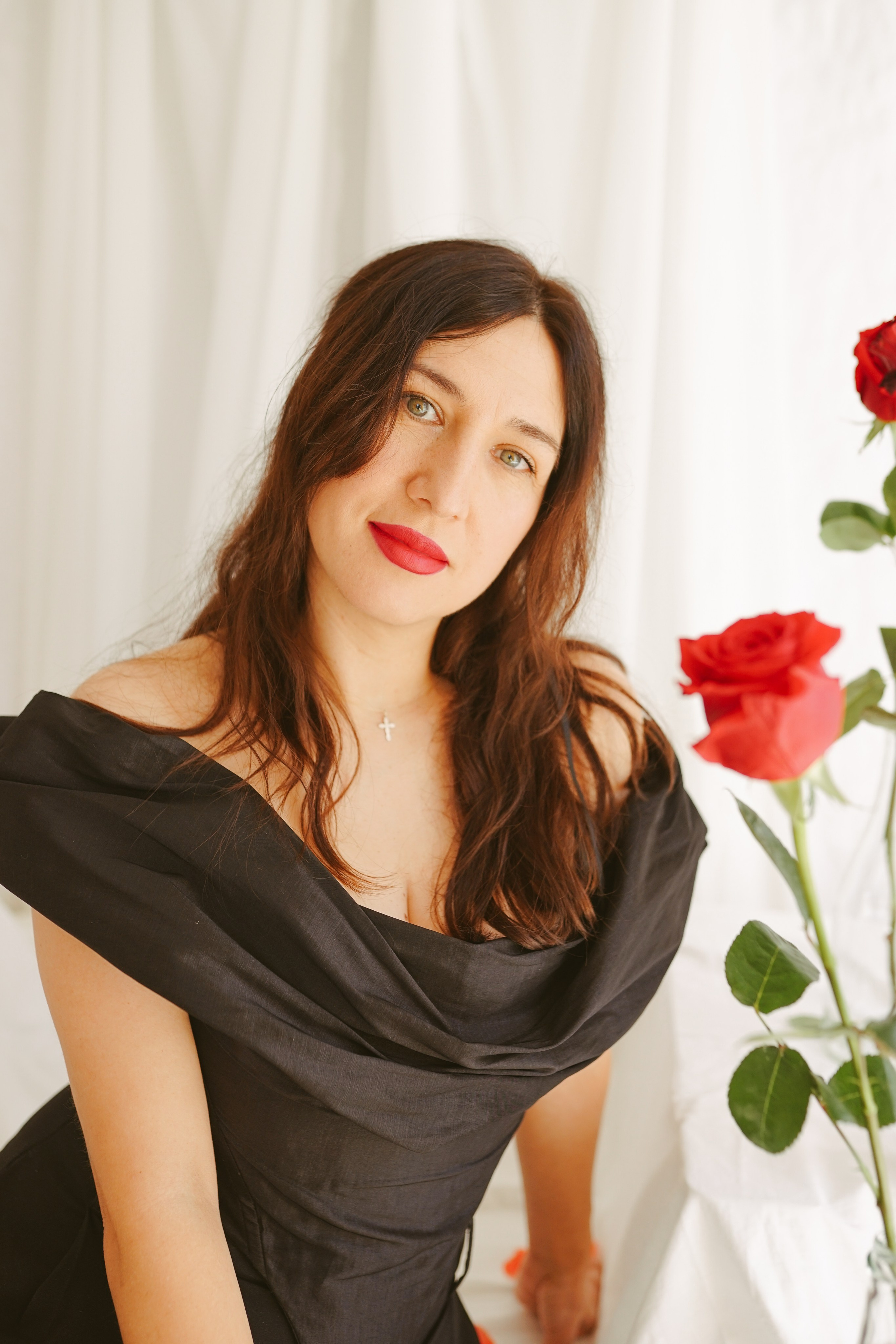 Fotografie de Portret Brașov | Artist Mădălina Beda. Madalina Beda- Artist vizual, fotograf, doula la nastere, consultant babywearing Brasov si in toata tara