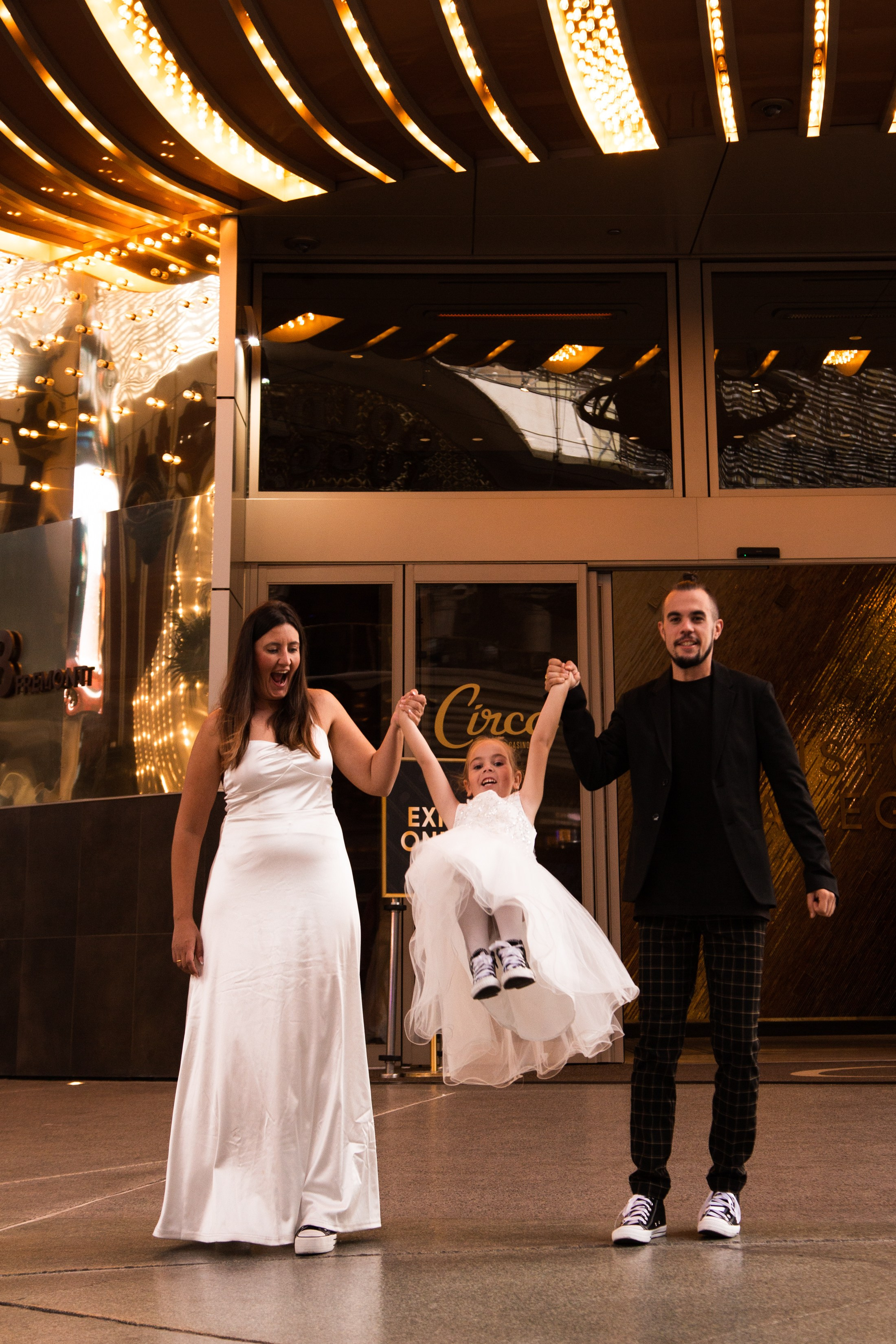 L&A. Wedding & elopement photographer Viktoriya Kravtsov. Las Vegas