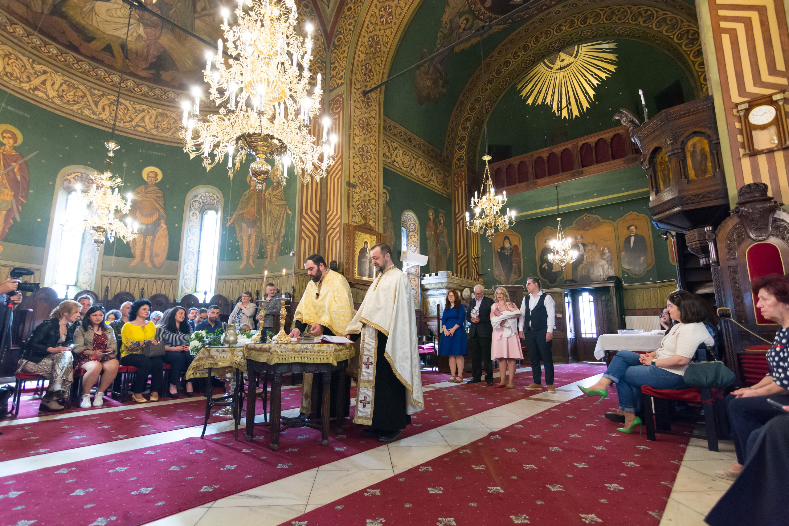 Christening photographer, photo session at home, baby photos, professional baptism photographer Bucharest, family photo session, baby photo session, baptism photos at home, baby preparation photos, baby baptism, baptism customs, baptism photographer, baptism photo offer, professional photographer Bucharest, baptism.
