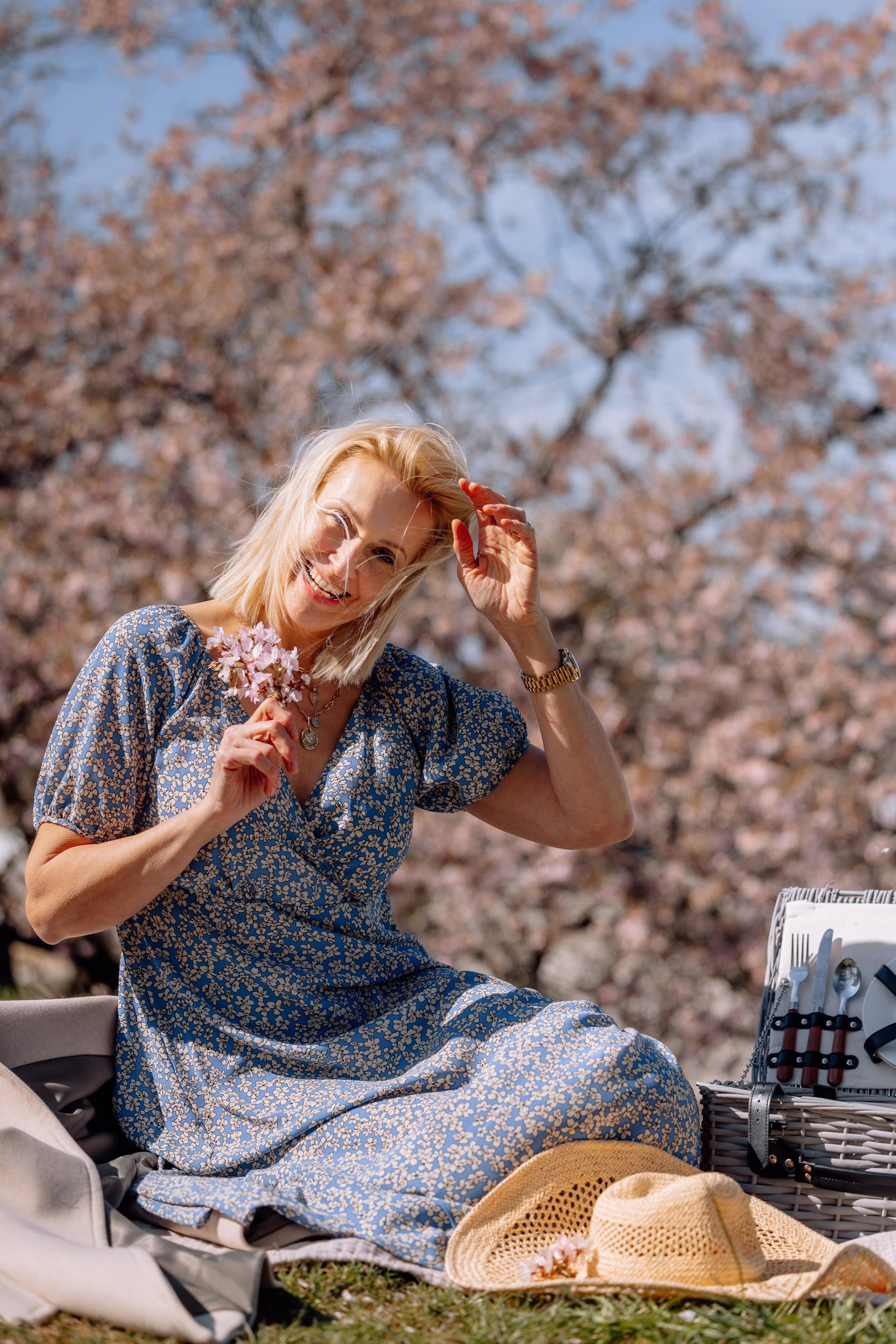 Blütezeit im Olympiapark München. Hochzeitsfotograf München Taufe Familienfotograf Tanja Mauke