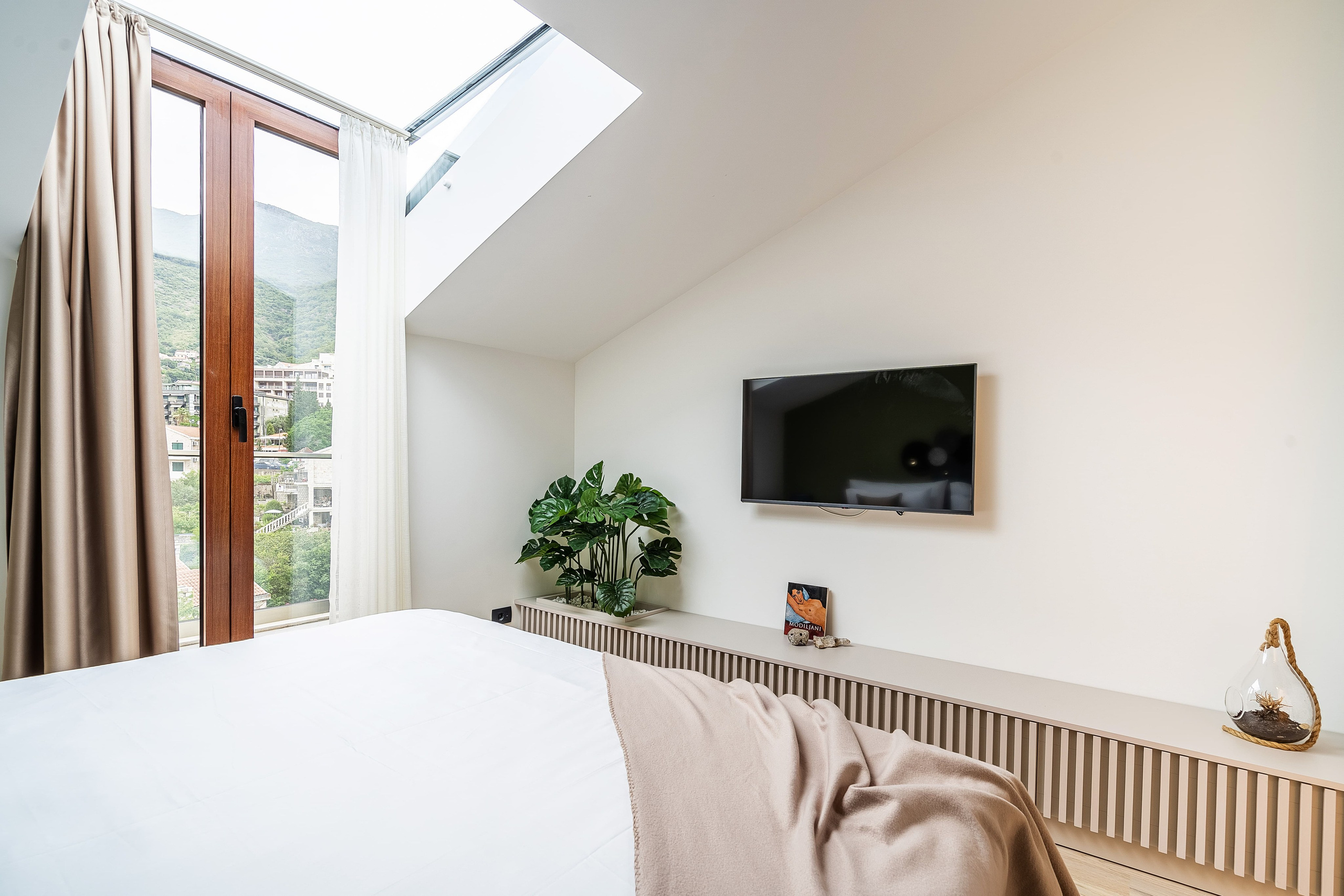 Real Estate Photography. Montenegro. EVAN ARISTOV WEDDING PHOTOGRAPHY — Seattle Wedding Photographer