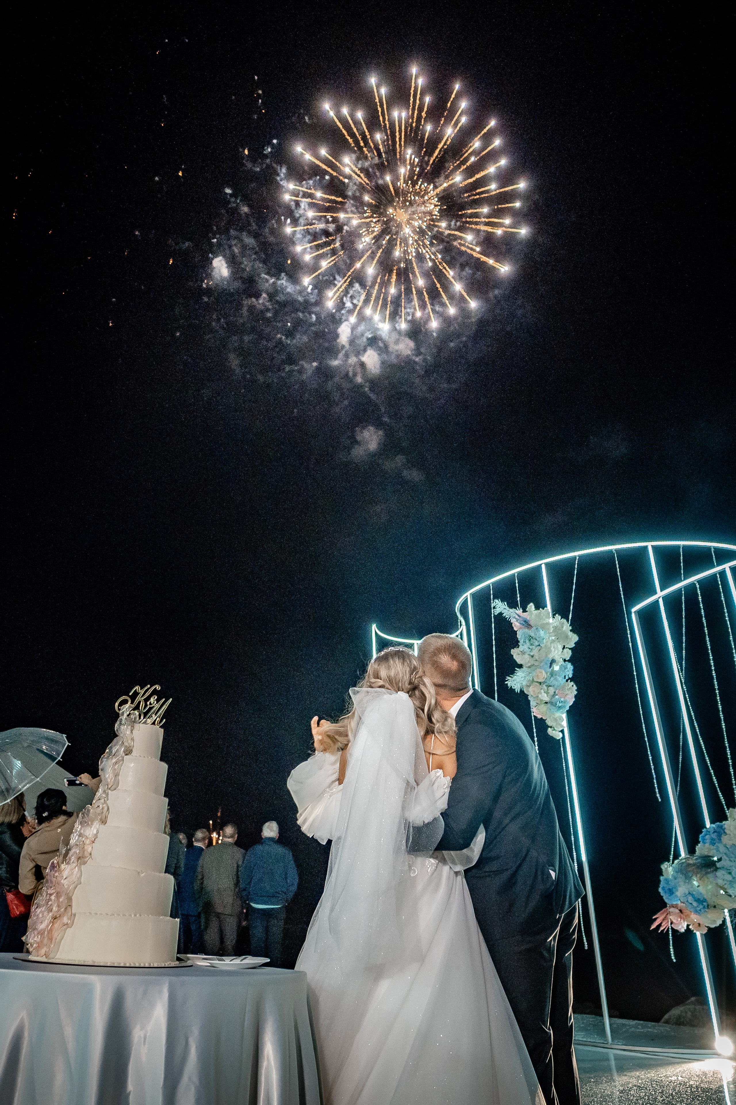 DER SCHÖNSTE HOCHZEITSTAG. Hochzeits- und Reportagefotograf für München, Regensburg, Deutschland RED LINE Media