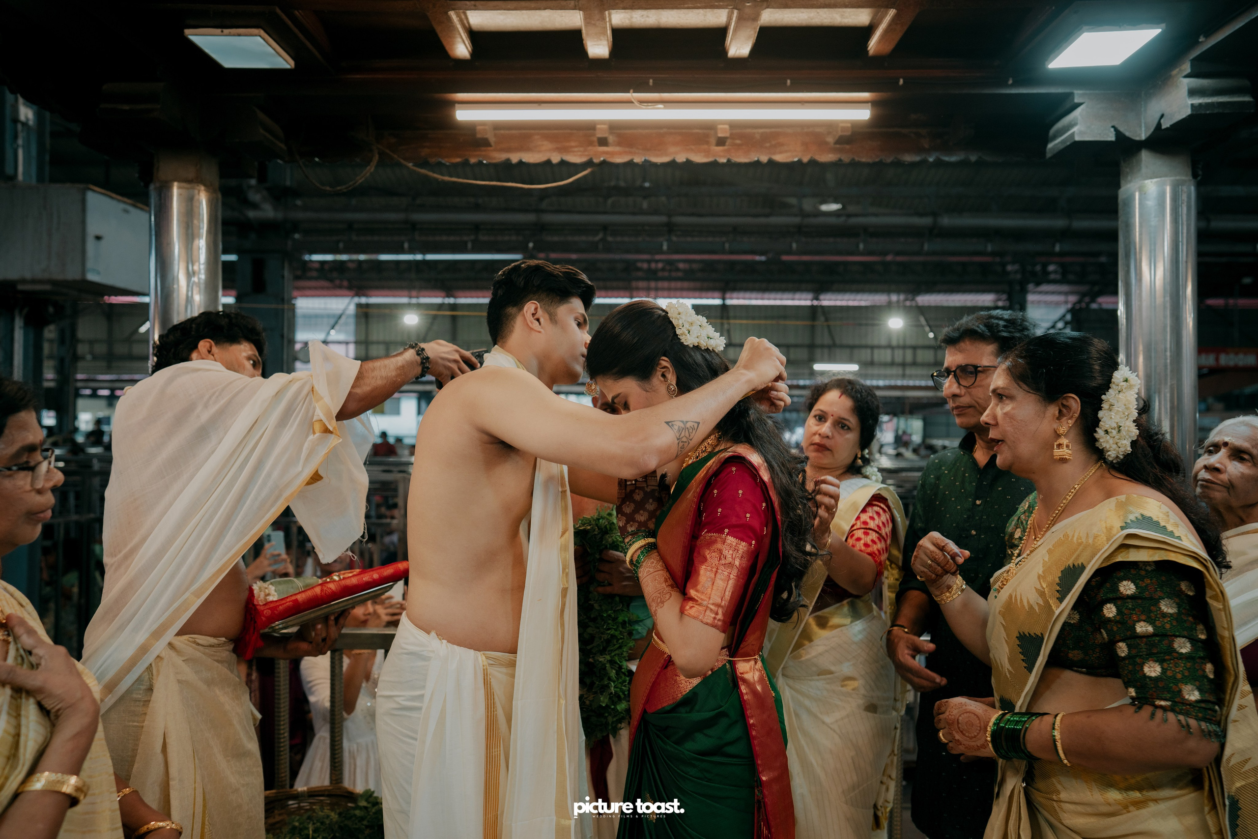 Guruvayur Wedding Ft. Athira & Abilash. Fine art Wedding Photographers in India & Canada