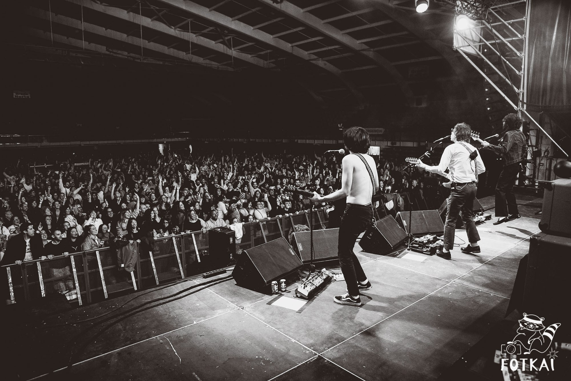 Sidonie en Torrevieja 2025 – Fotos del concierto y reportaje completo | FOTKAI