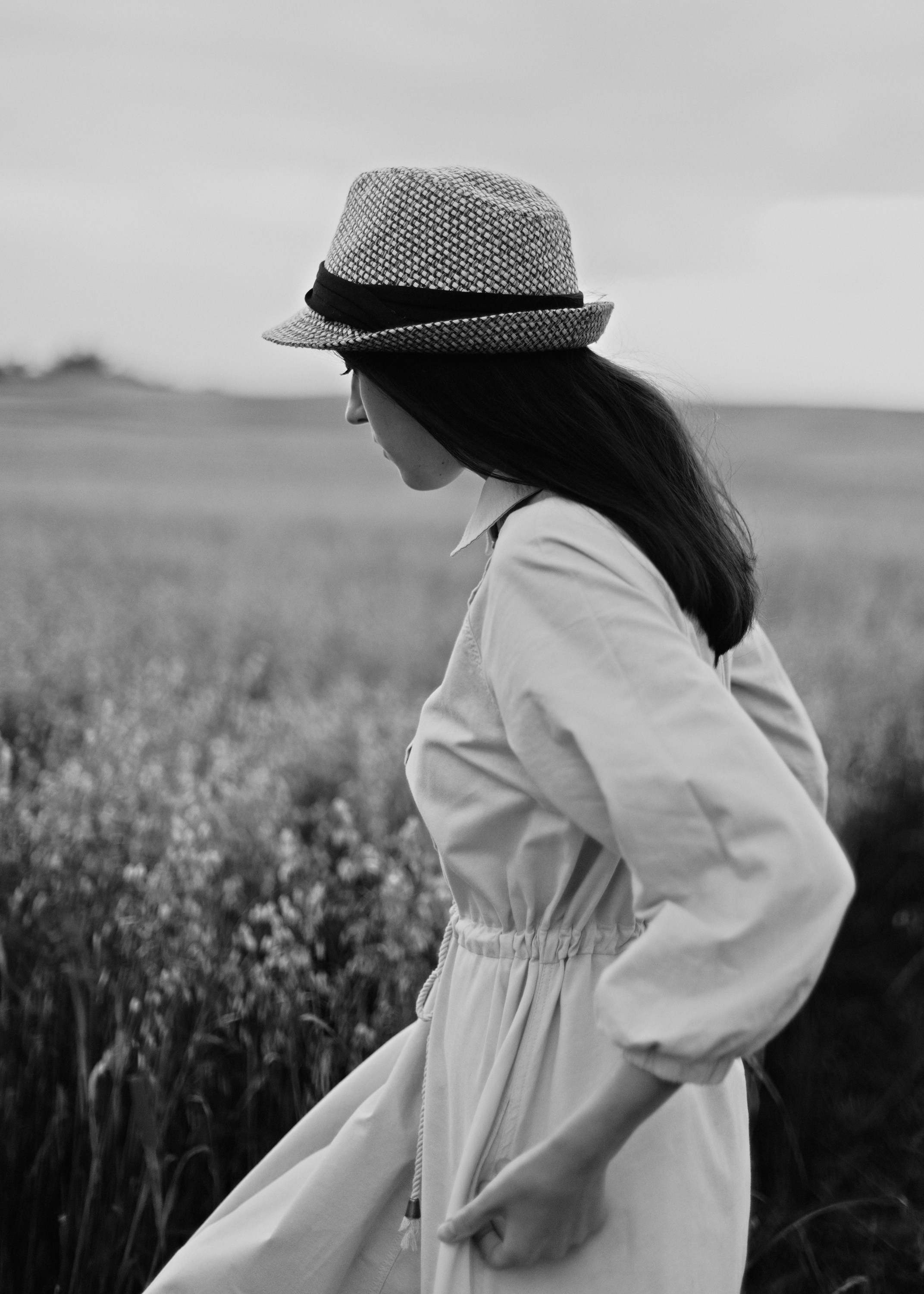 Katya | tenderness in the field. Kaja | fotograf psów we Wrocławiu