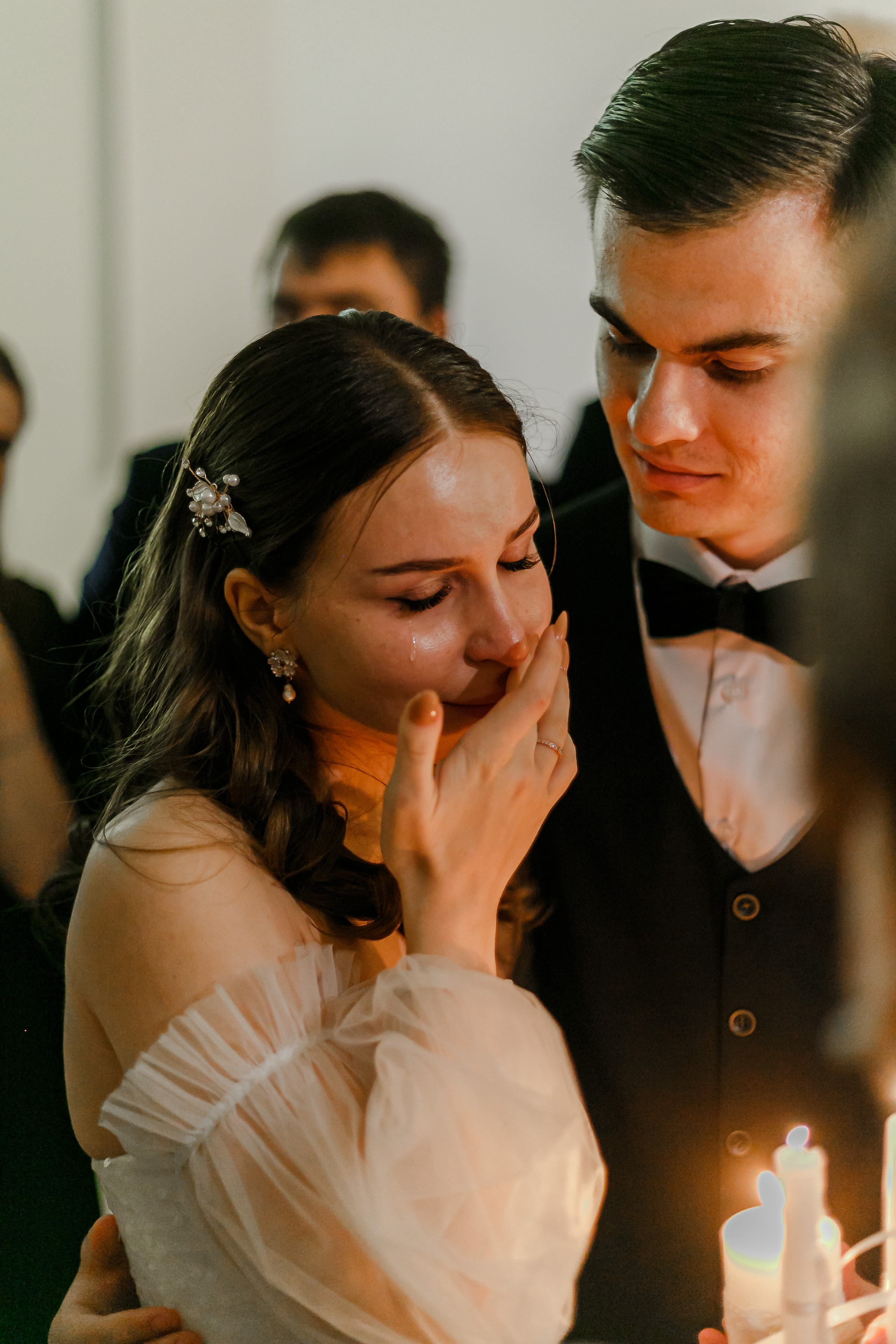 Recién casados ​​sexys en un hotel. Fotógrafo de retrato, familia y reportajes en Valencia | España | Europa Vitalii Lumier