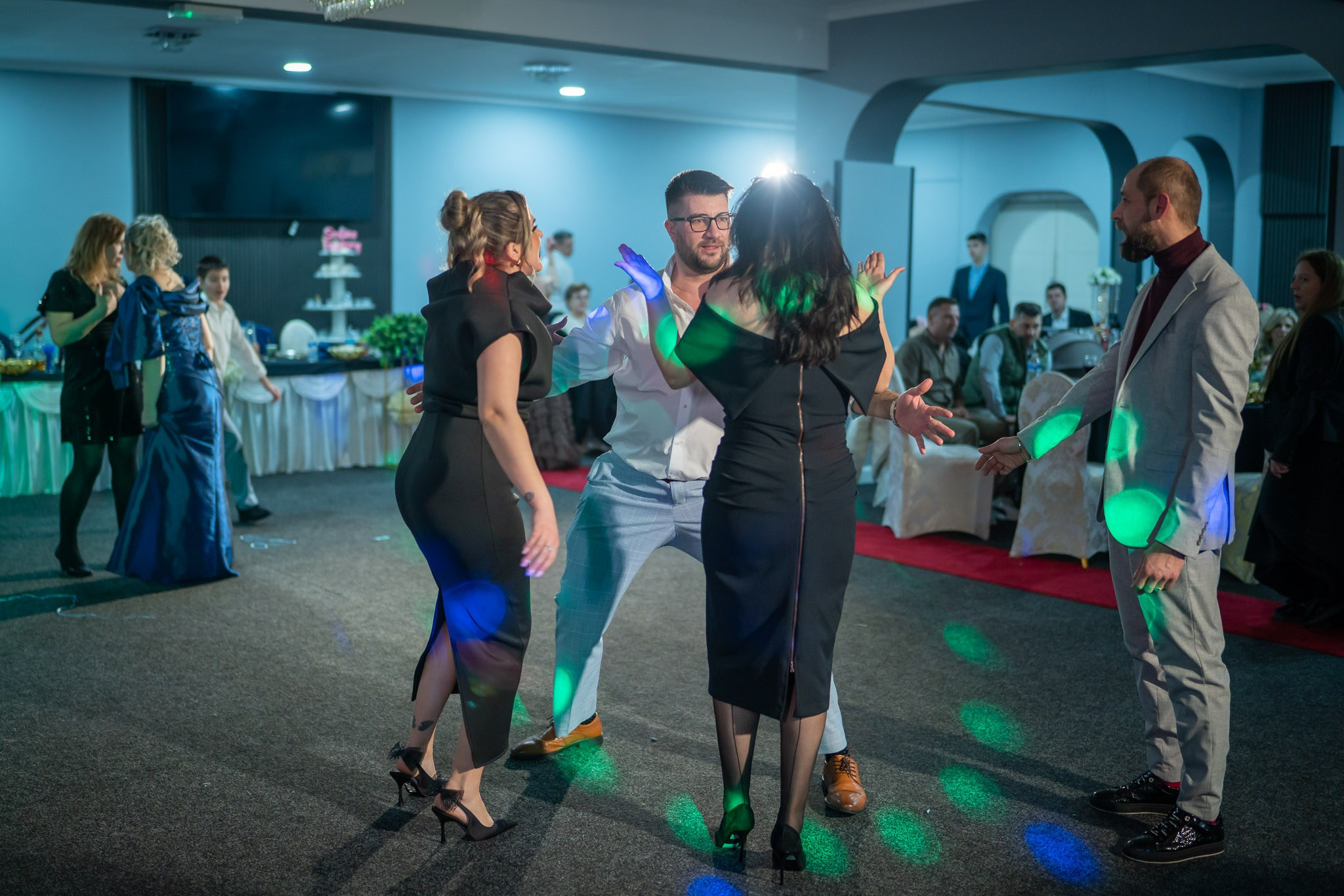 Poze Restaurant. Main