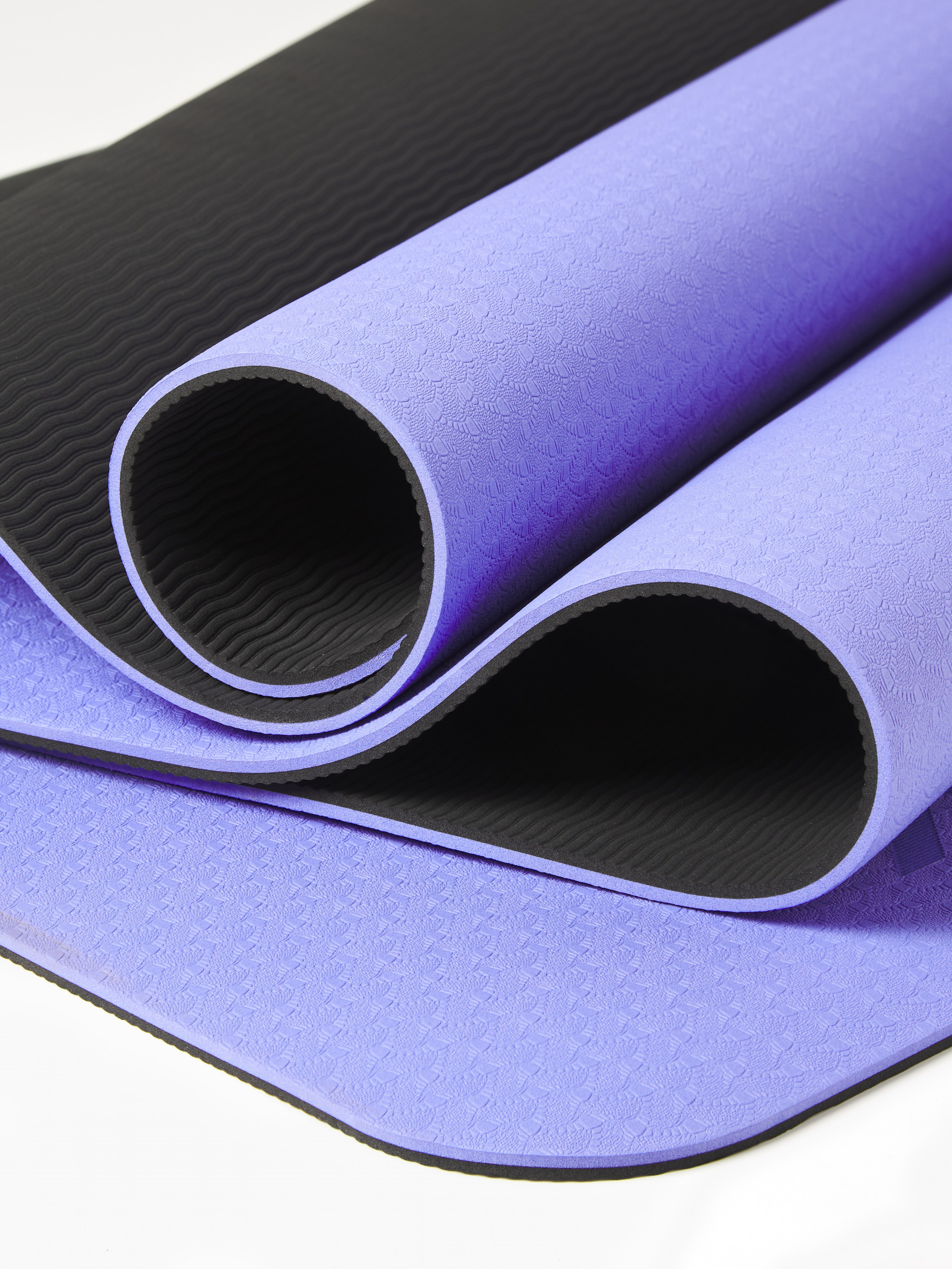 Спорт, туризм, фитнес. Предметная фотосъемка в Алматы. Студия фото и видео съемки товаров