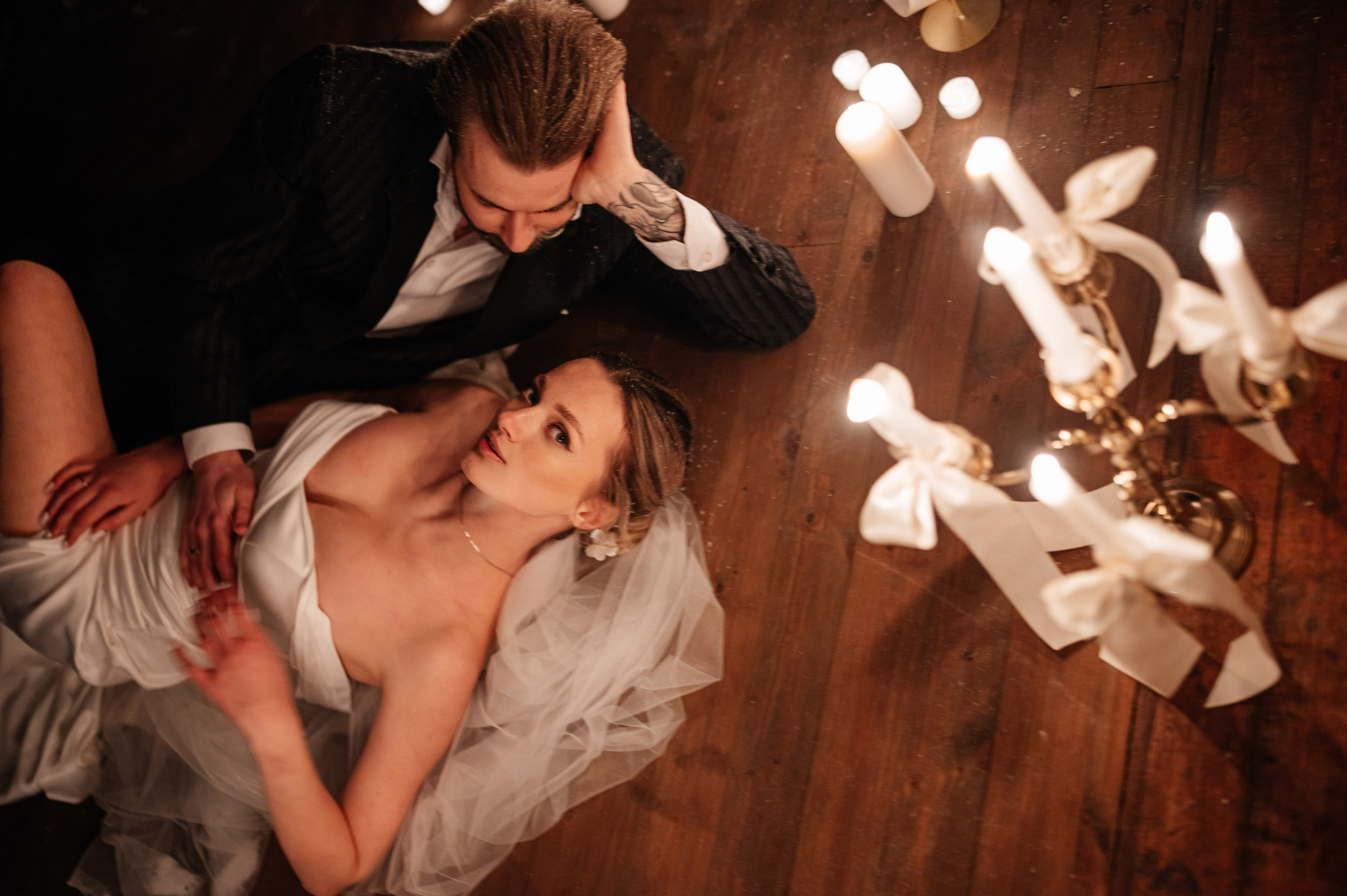 В зимнем замке со свечами. Фотограф Таллинн — свадьба |семья | lovestory