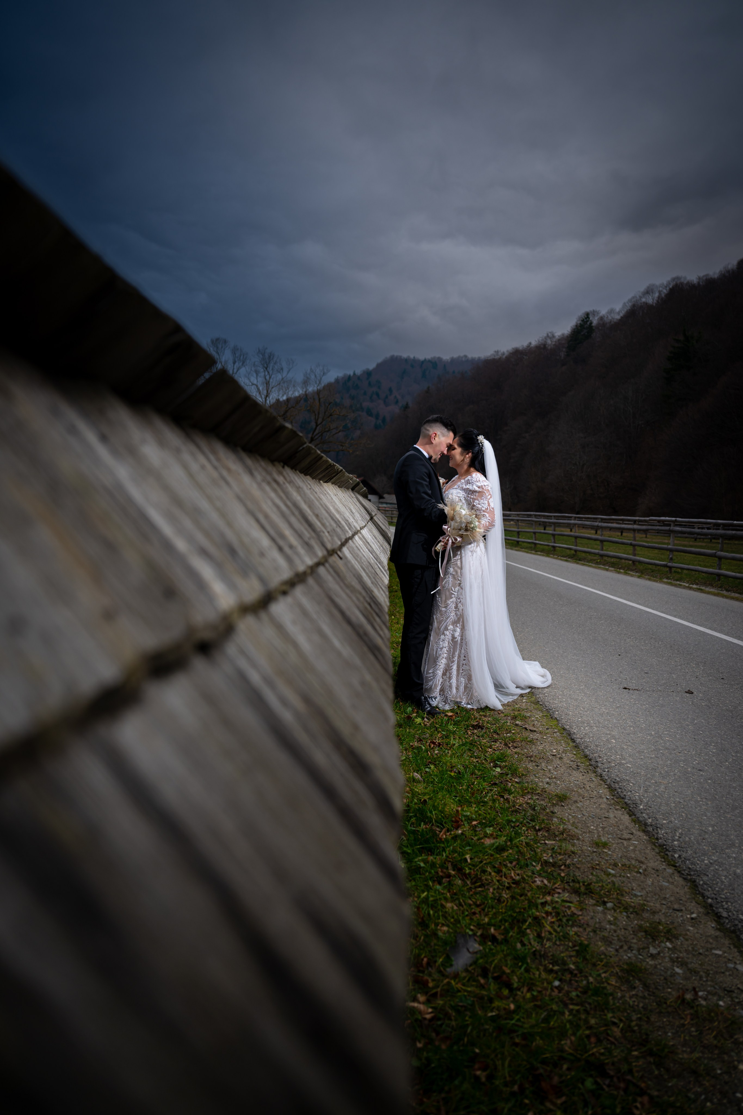 Sedință Foto Profesională Trash The Dress T & C