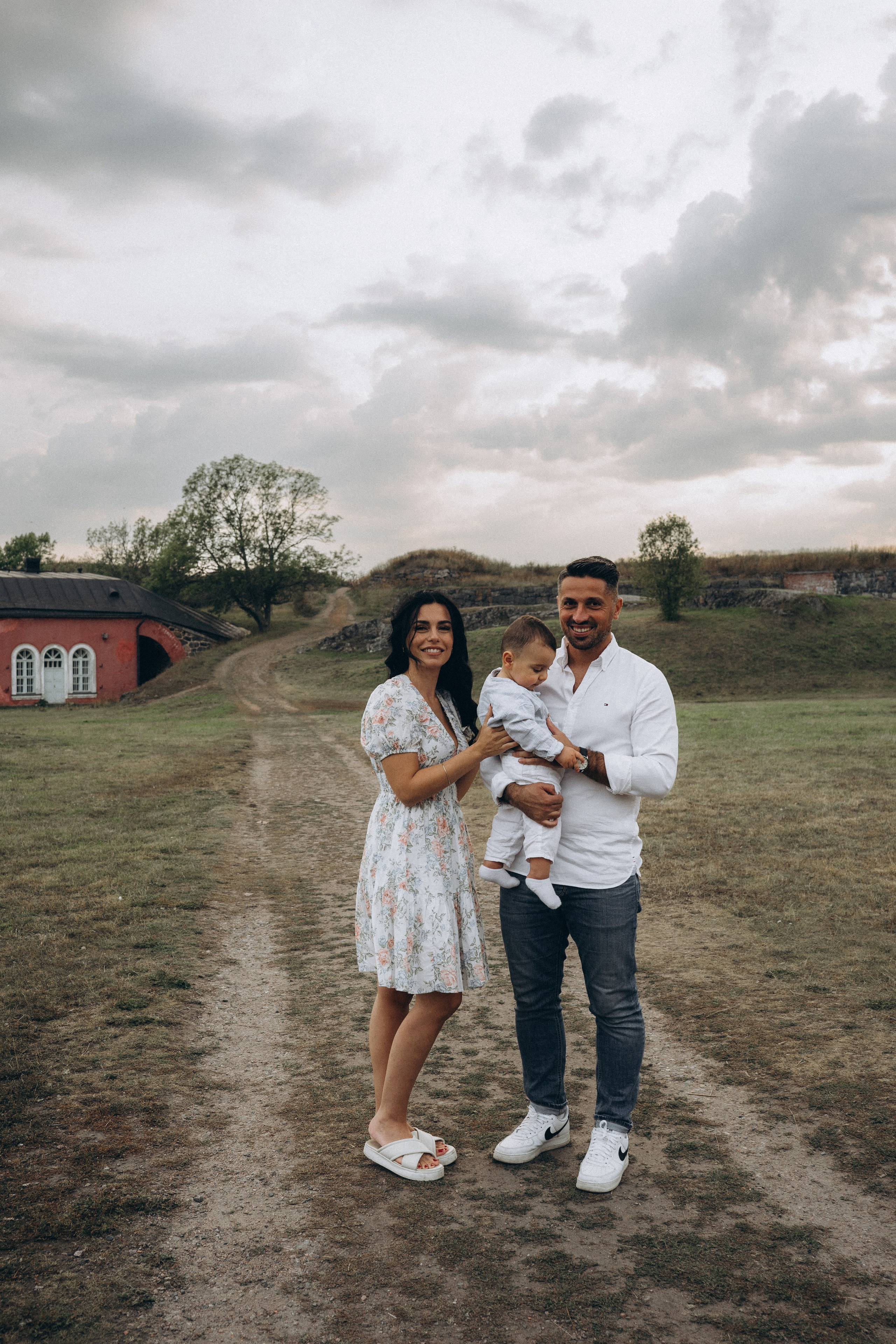 Summer. Wedding and potrait photographer in Helsinki Vickan O