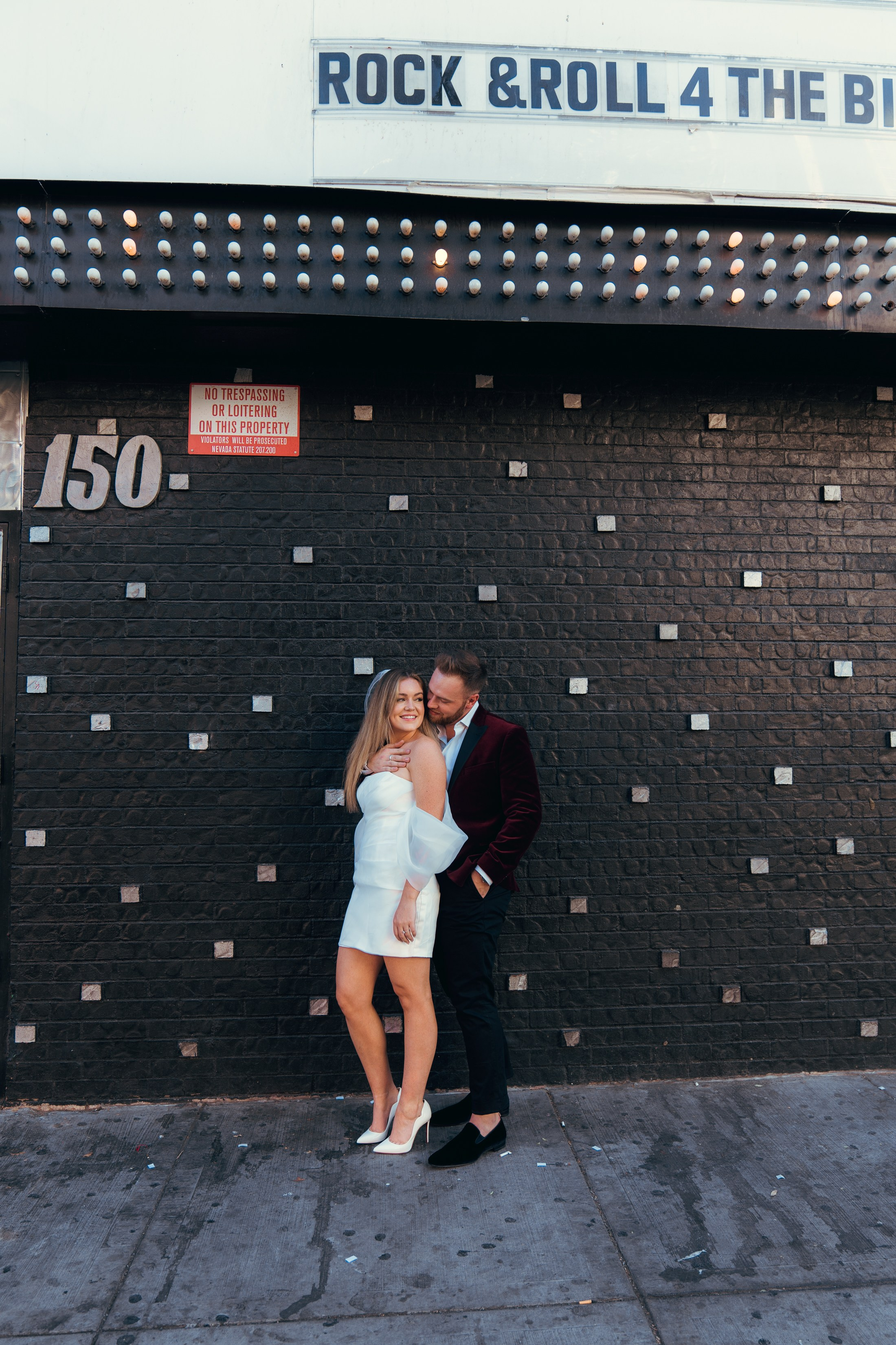 Madison&Ryan. Wedding & elopement photographer Viktoriya Kravtsov. Las Vegas