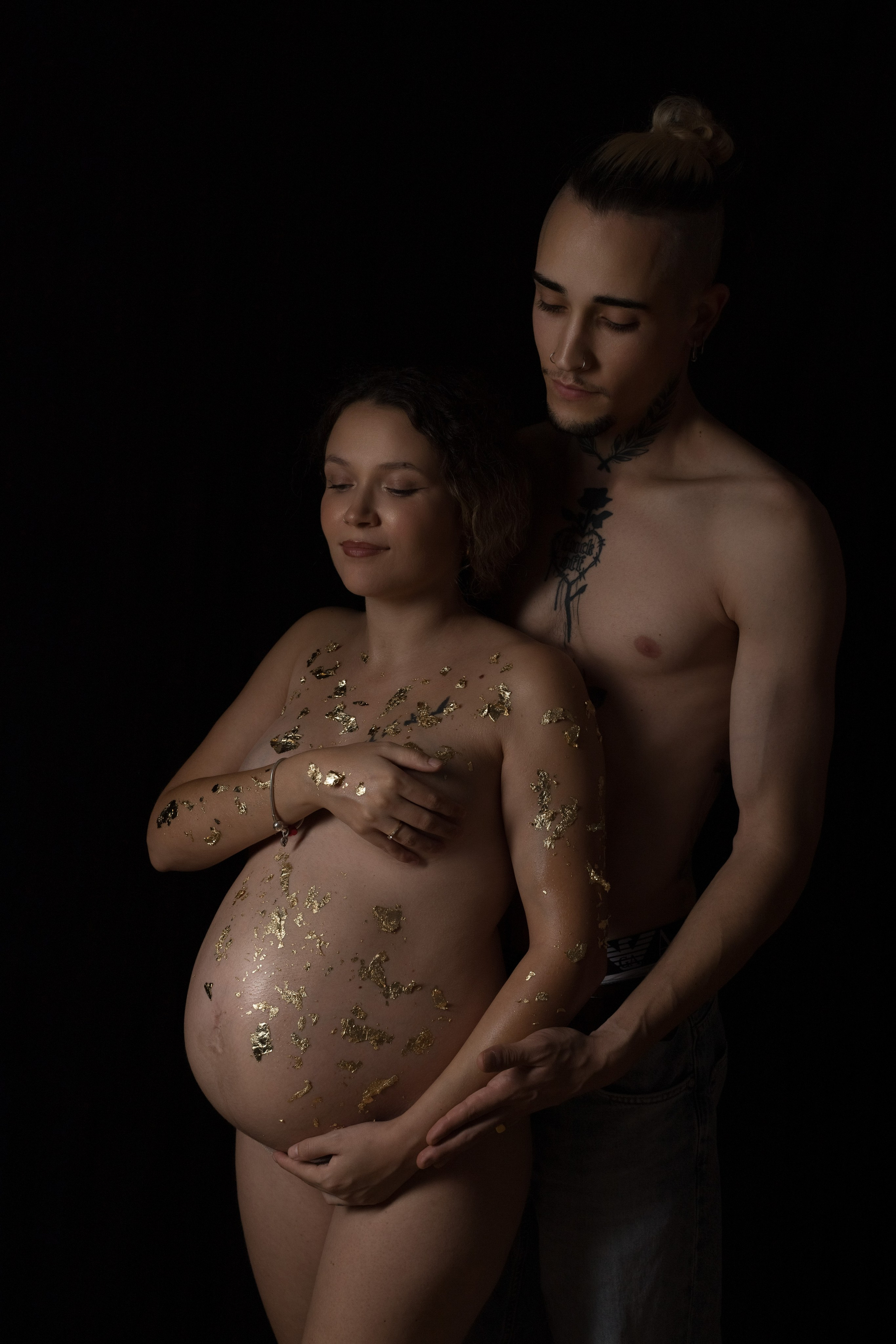 una sesión de fotos ,sesión de fotos para , sesión de fotos Almería , fotografía Almería , fotos premamá ,sesión de fotos embarazo , sesión de fotos Maternidad ,sesión de fotos Embarazo en exteriores , fotos embarazo en la playa . sesión de fotos de embarazo en Estudio, fotografía de retrato Almería ,Estudio de fotografía para embarazadas y maternidad , Estudio Embarazadas fotos , mejor fotógrafo de Embarazo Almería , fotografía Embarazo en Almería 