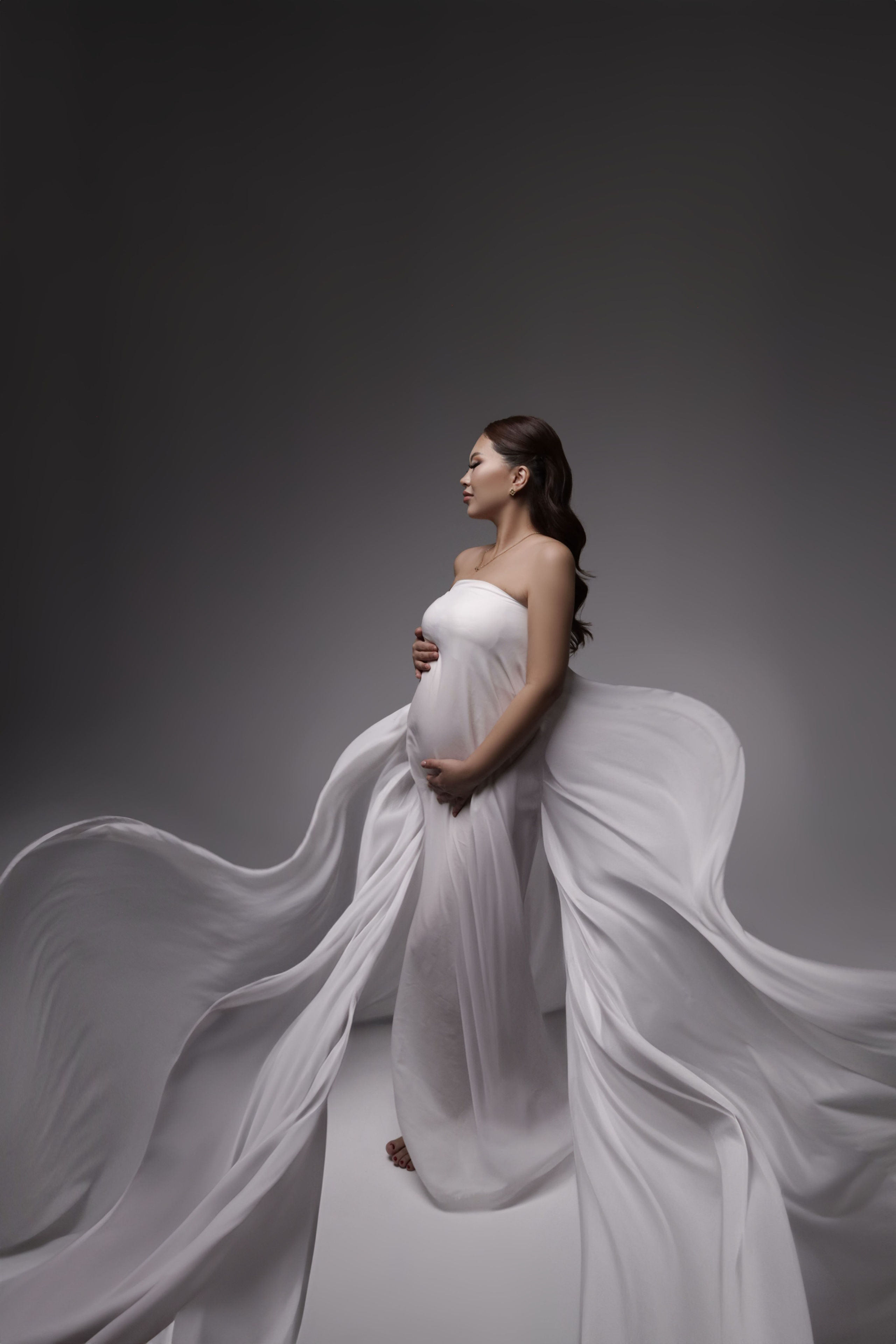 шелковая ткань в белом цвете