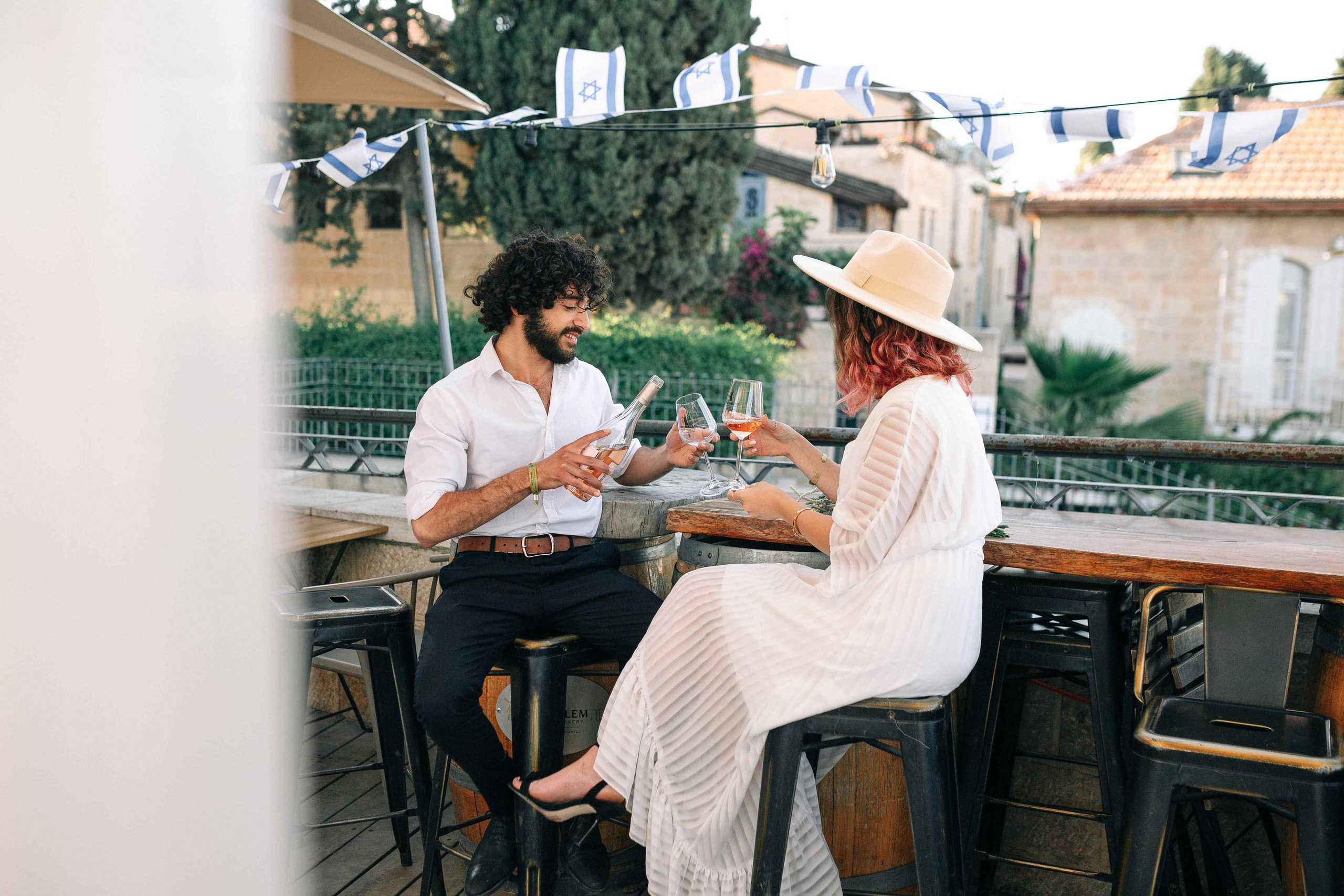 WINE AND LOVERS. PHOTOGRAPHER IN ISRAEL