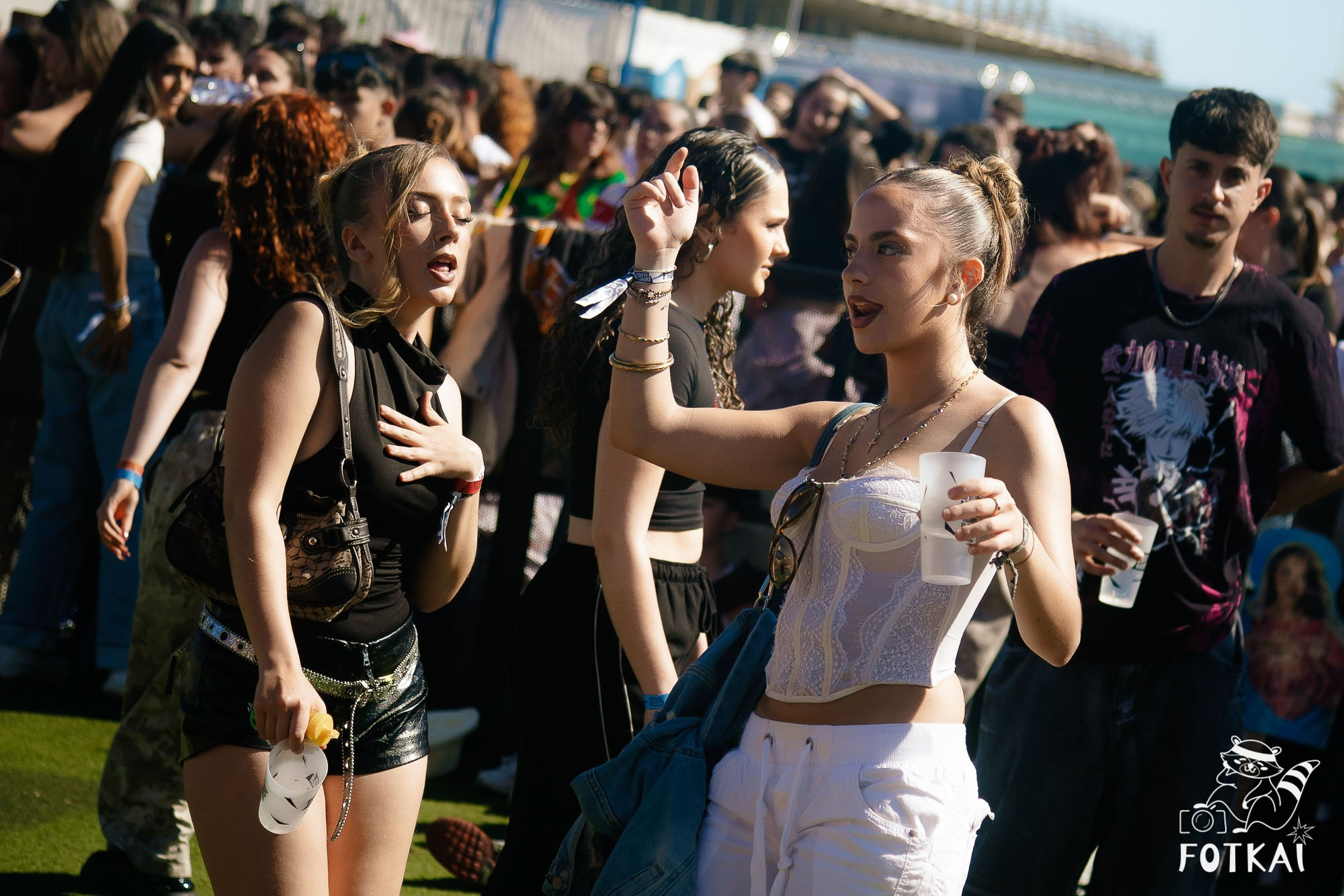 Fotos Costa Sonora 2026 Alicante Día 2 — busca tu foto y encuentra amigos del festival | FOTKAI