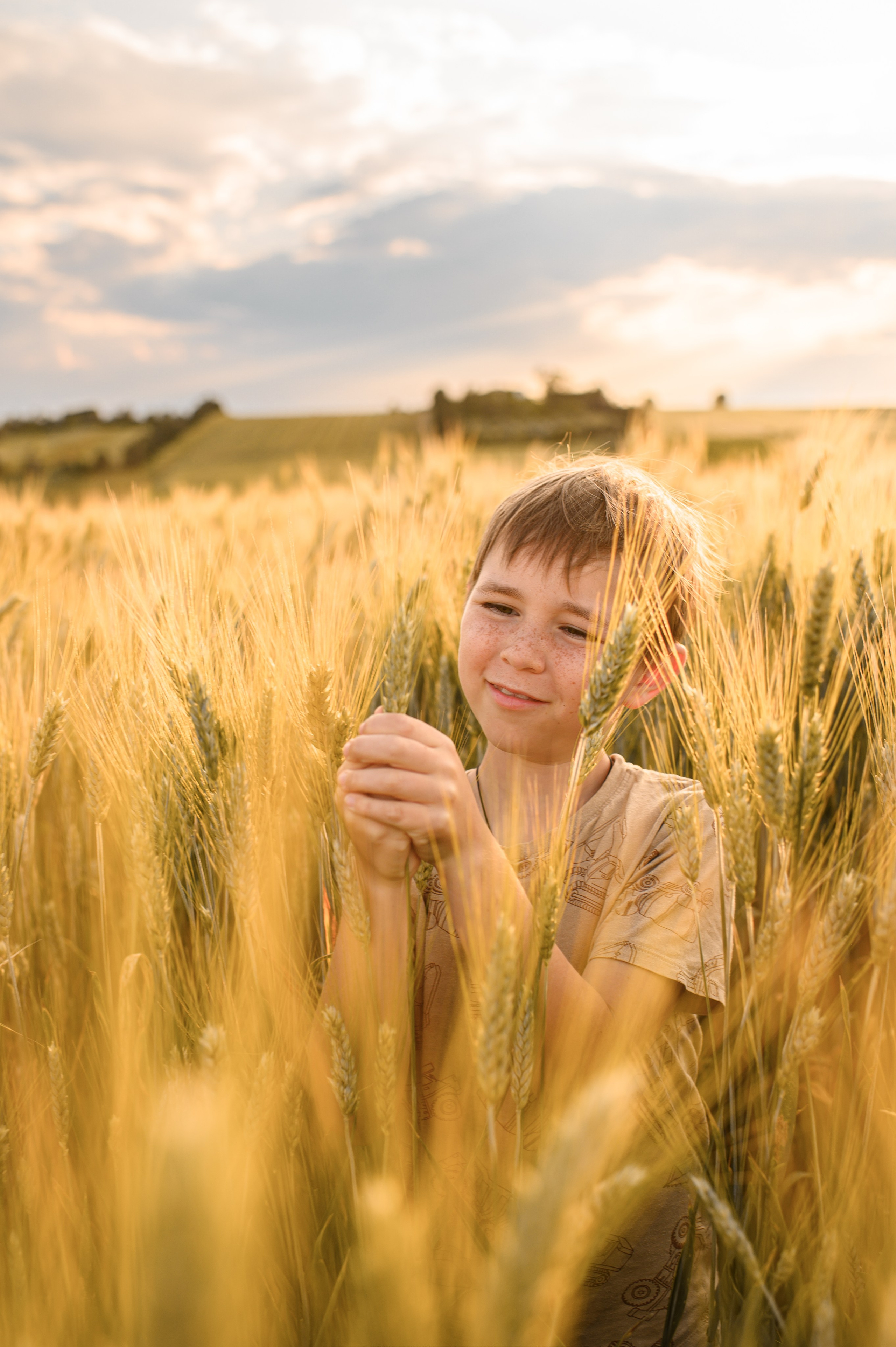 Wheat fields. Семейная, детская, портретная и предметная фотосъемка в Салониках