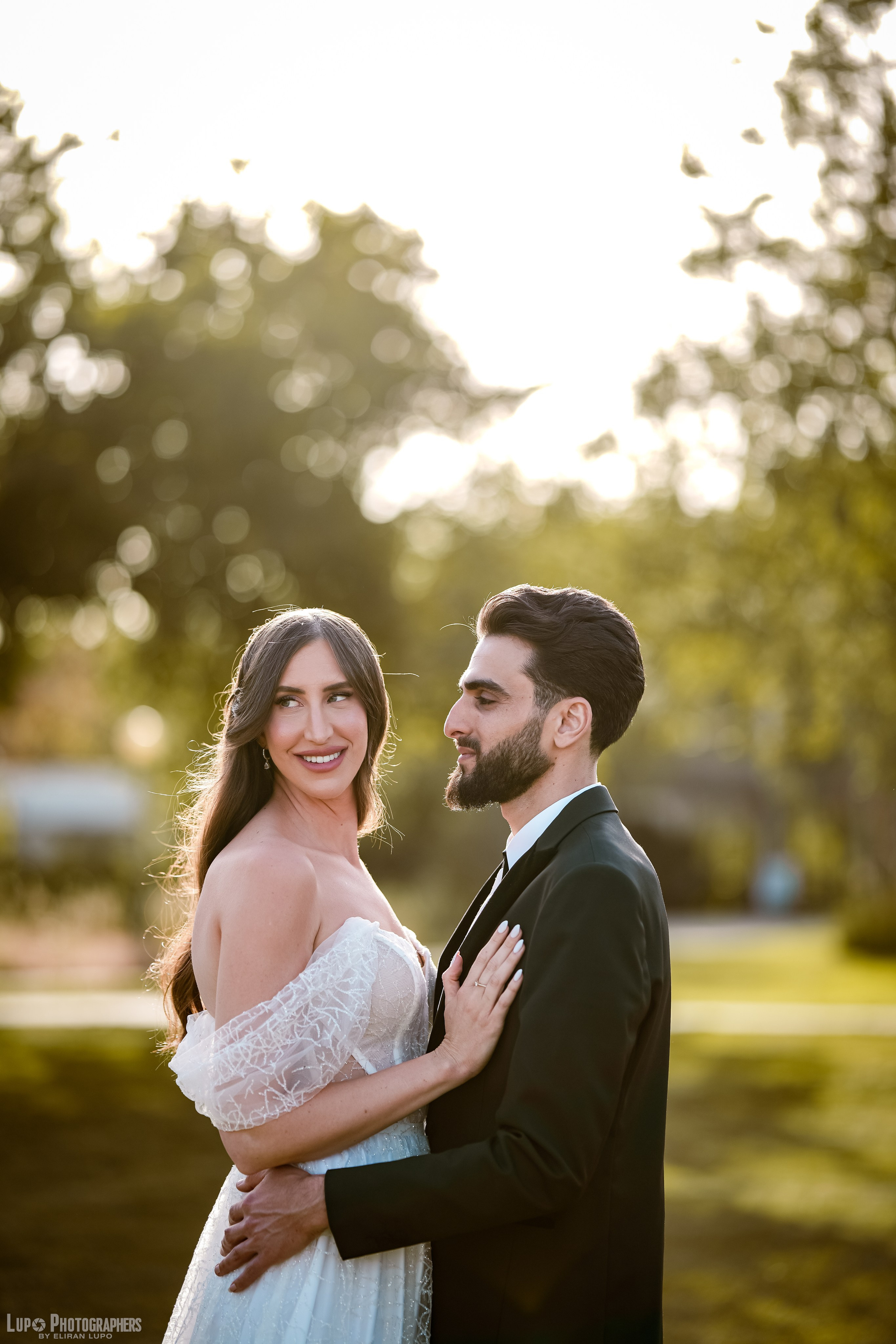 ראשי. לופו צלמים — צילום חתונות ואירועים