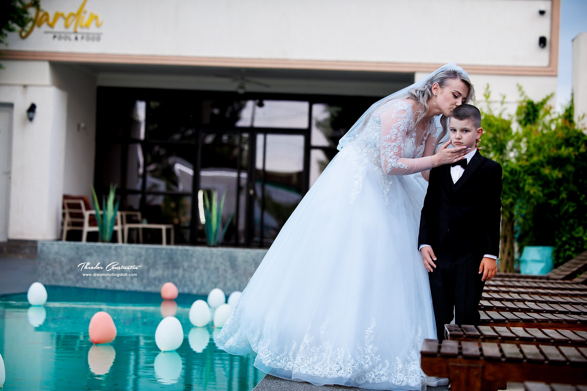 Shooting Foto Nunta. Dream Studio Galați – ședințe foto profesionale pentru familie, portrete și evenimente
