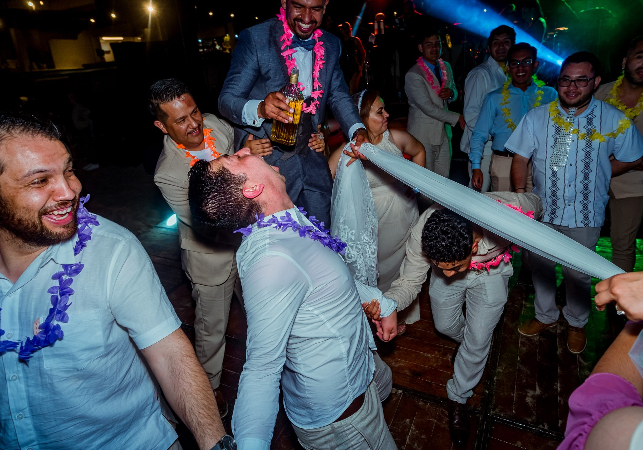 Lupita y Abel / Puerto Vallarta. Wedding and family photographer in Mexico City