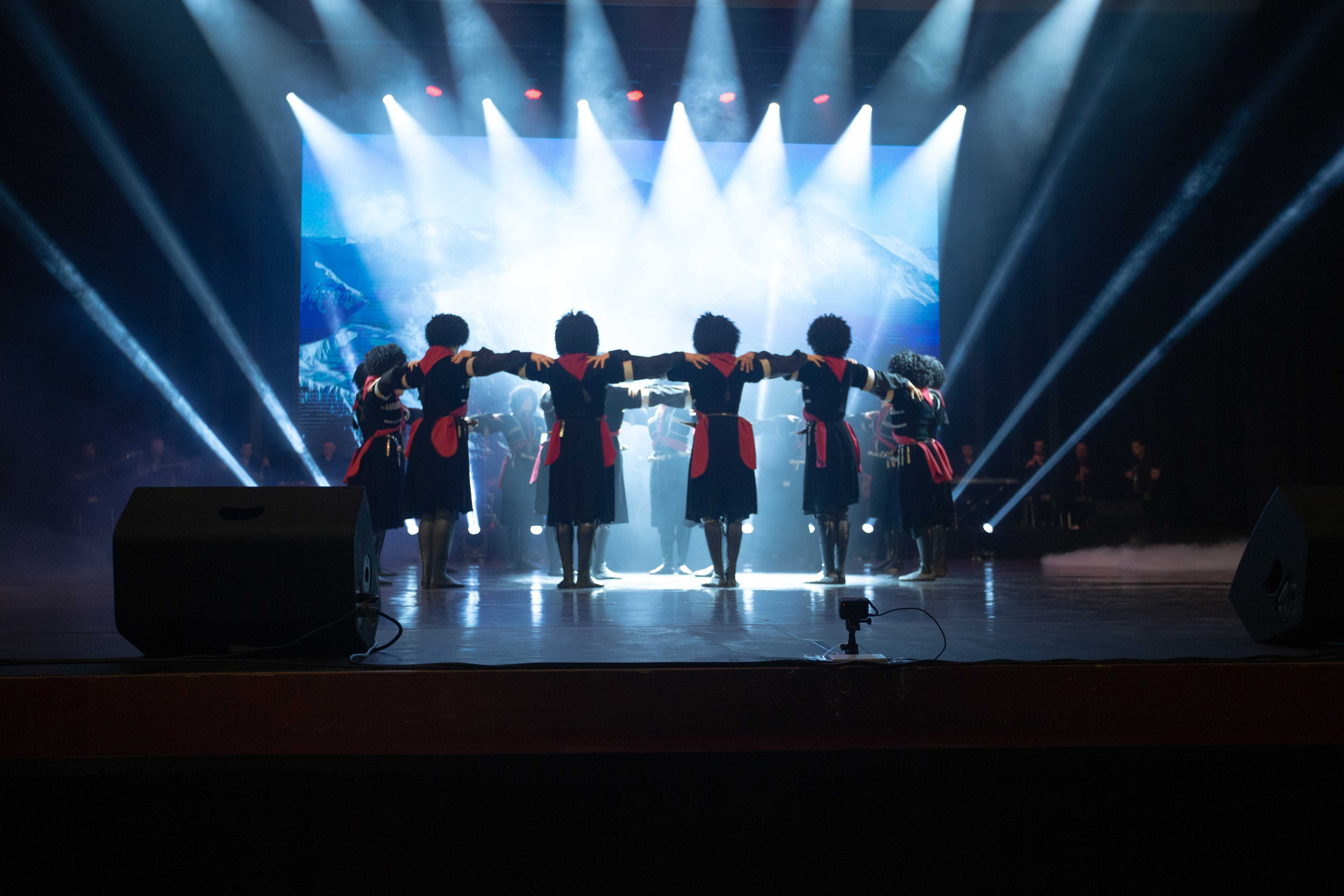 STATE DANCE ENSEMBLE. Wedding&Event photographer Ismail Rzayev in Baku