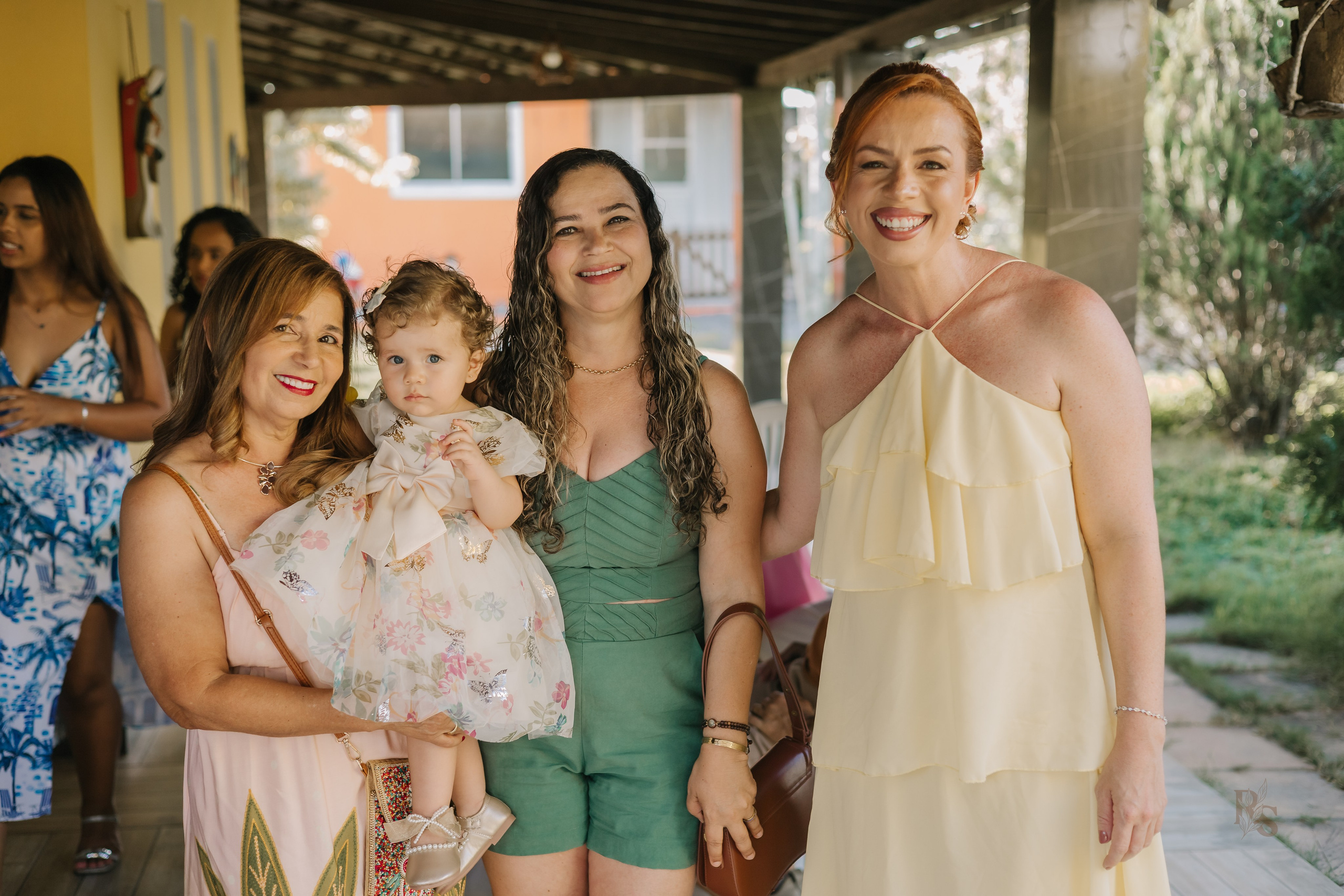 Aurora — 1 ano. Fotógrafo Richard Silvestre — Casamentos na Bahia