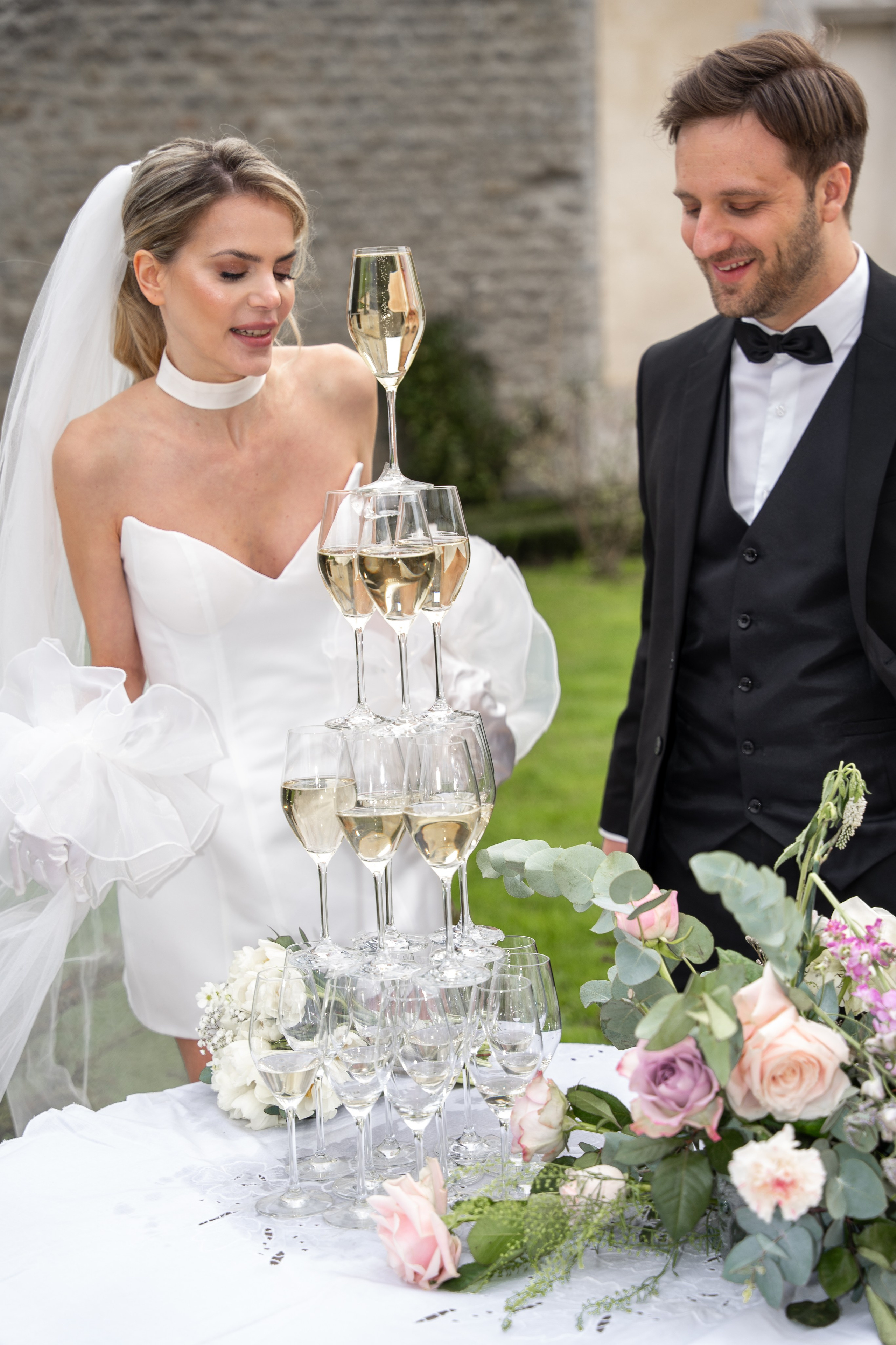 Chateau elopement inspiration. Wedding photographer in Paris Oksana Shum