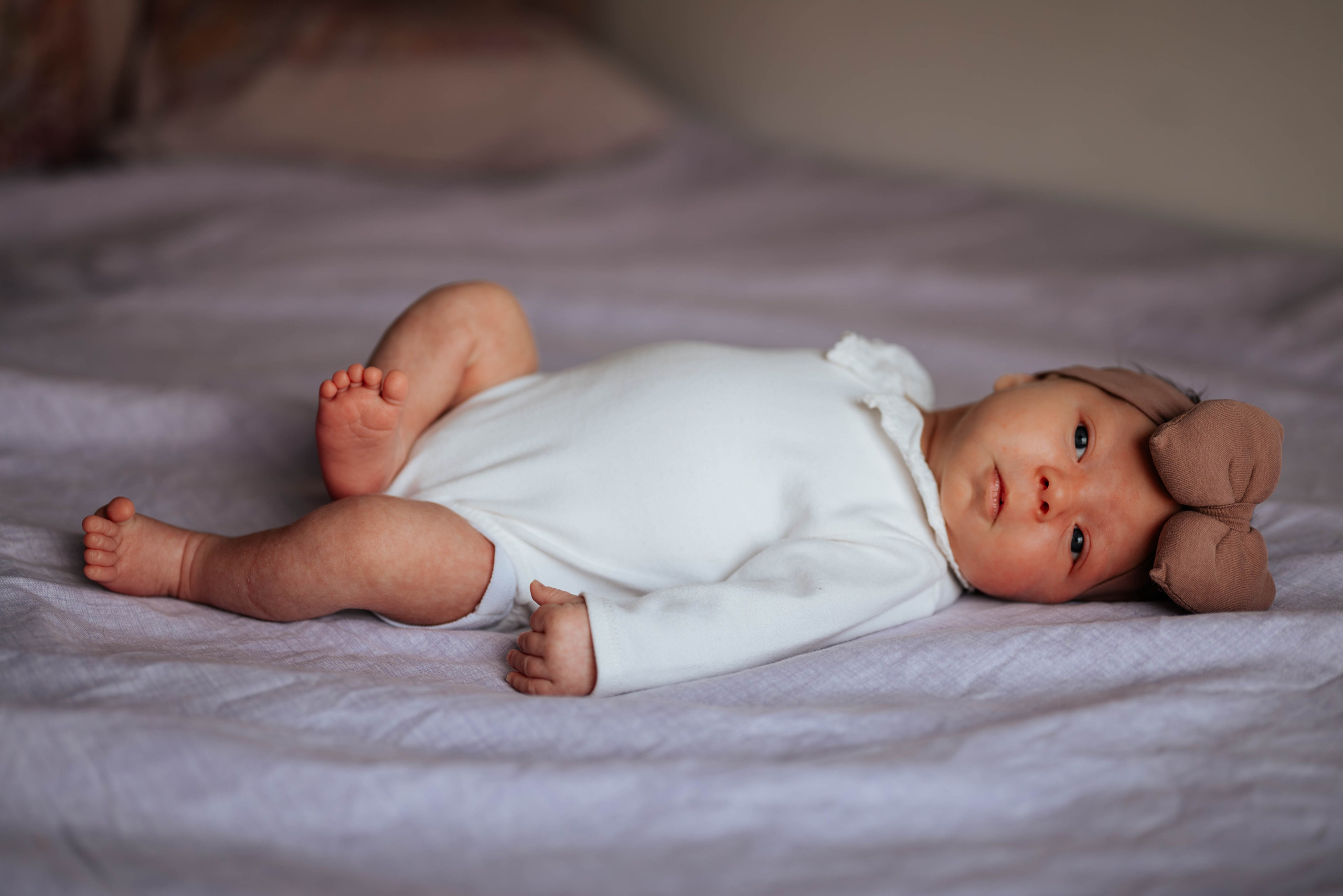 Mila - fotografisanje bebe kod kuće. Dečiji i porodični fotograf